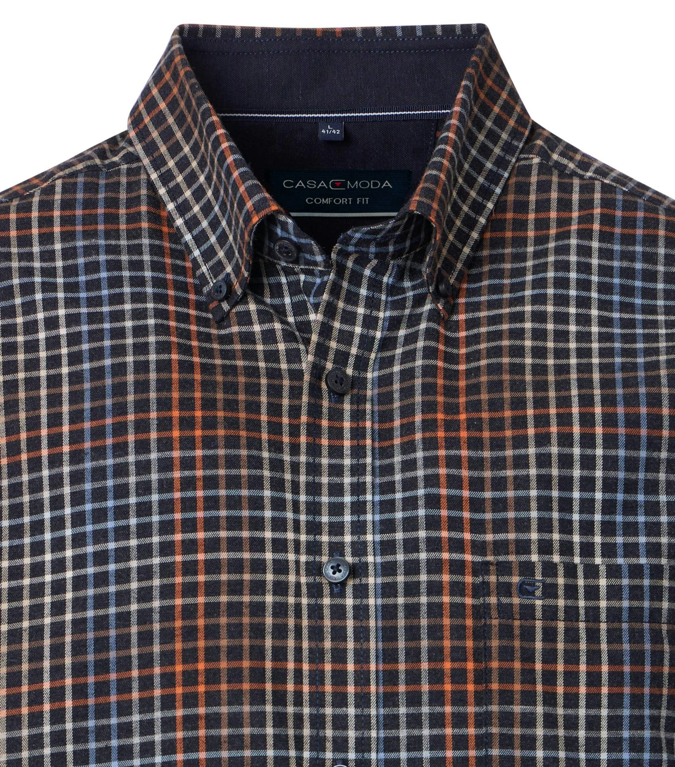 Ein Freizeithemd im kariert Muster in der Farbe Dunkelorange