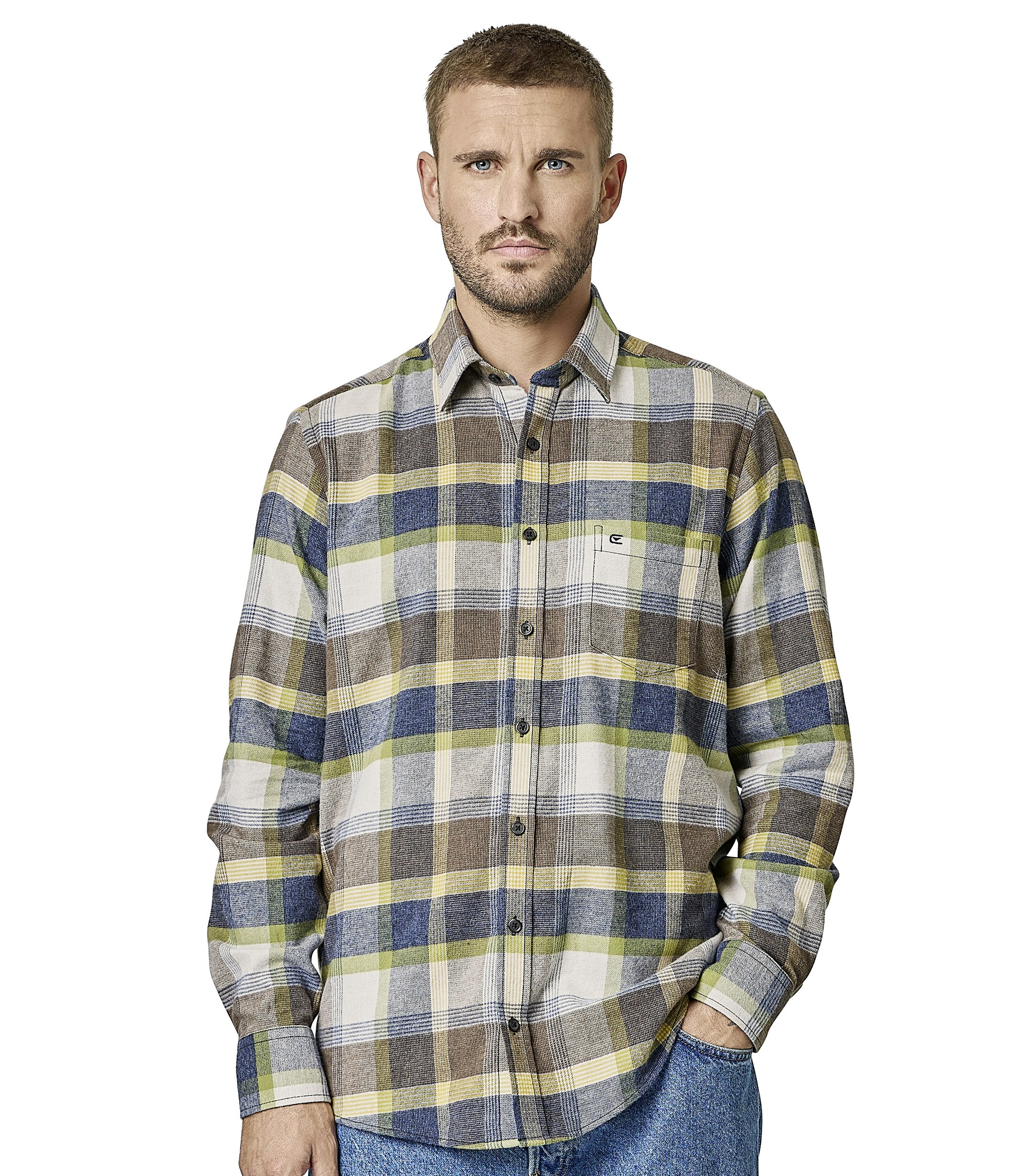 Das Model trägt ein Freizeithemd im kariert Muster in der Farbe Hellbraun