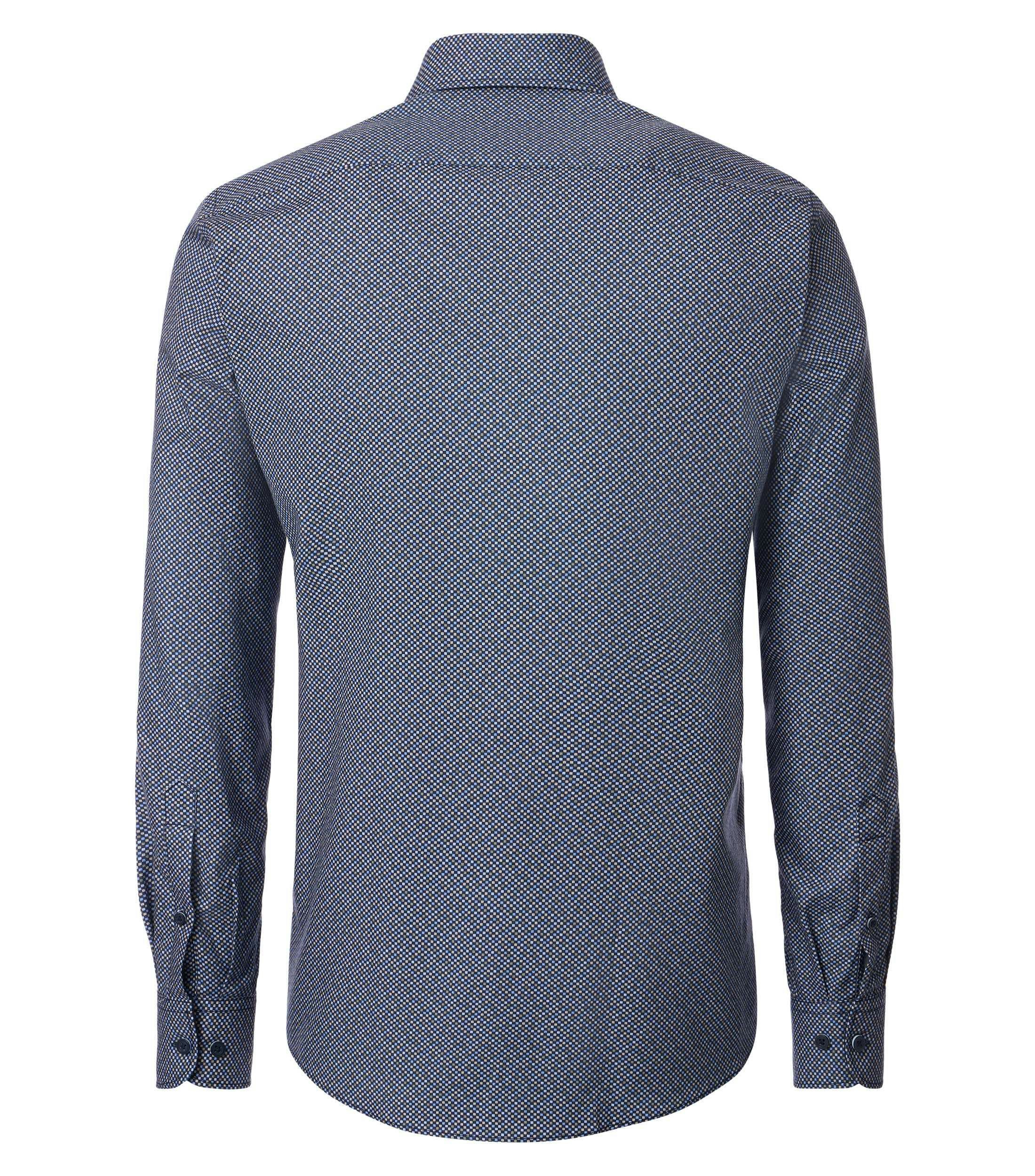 Ein Freizeithemd im Print Muster in der Farbe Blau