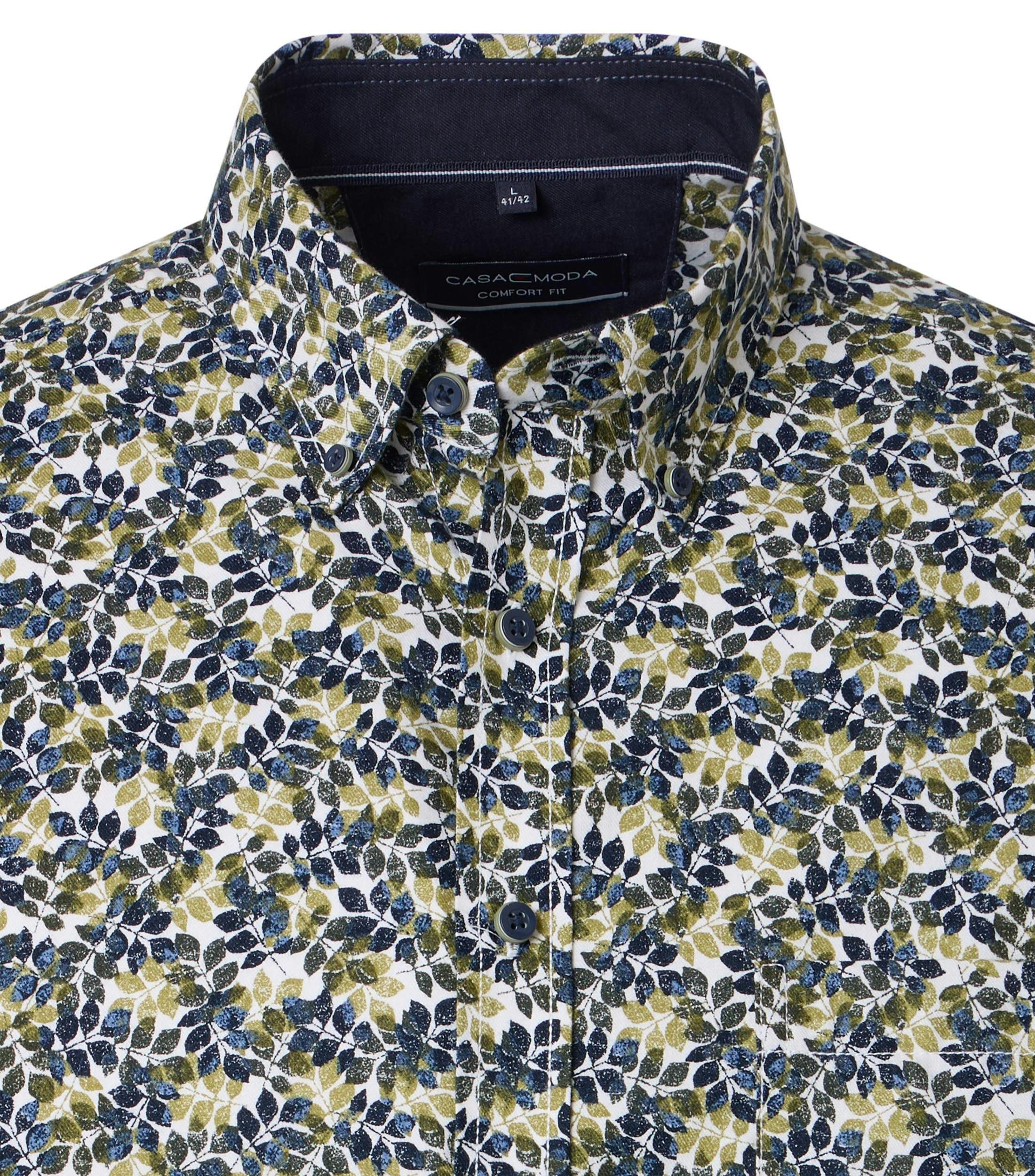 Ein Freizeithemd im Print Muster in der Farbe GrÃ¼n