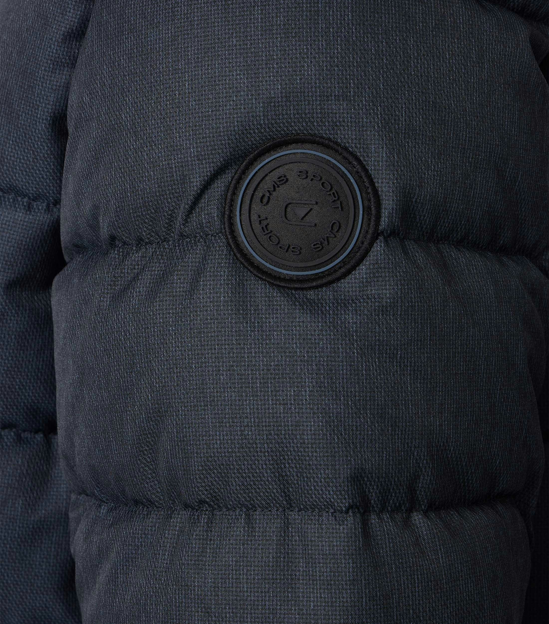 Eine Jacke im uni Muster in der Farbe Mittelblau