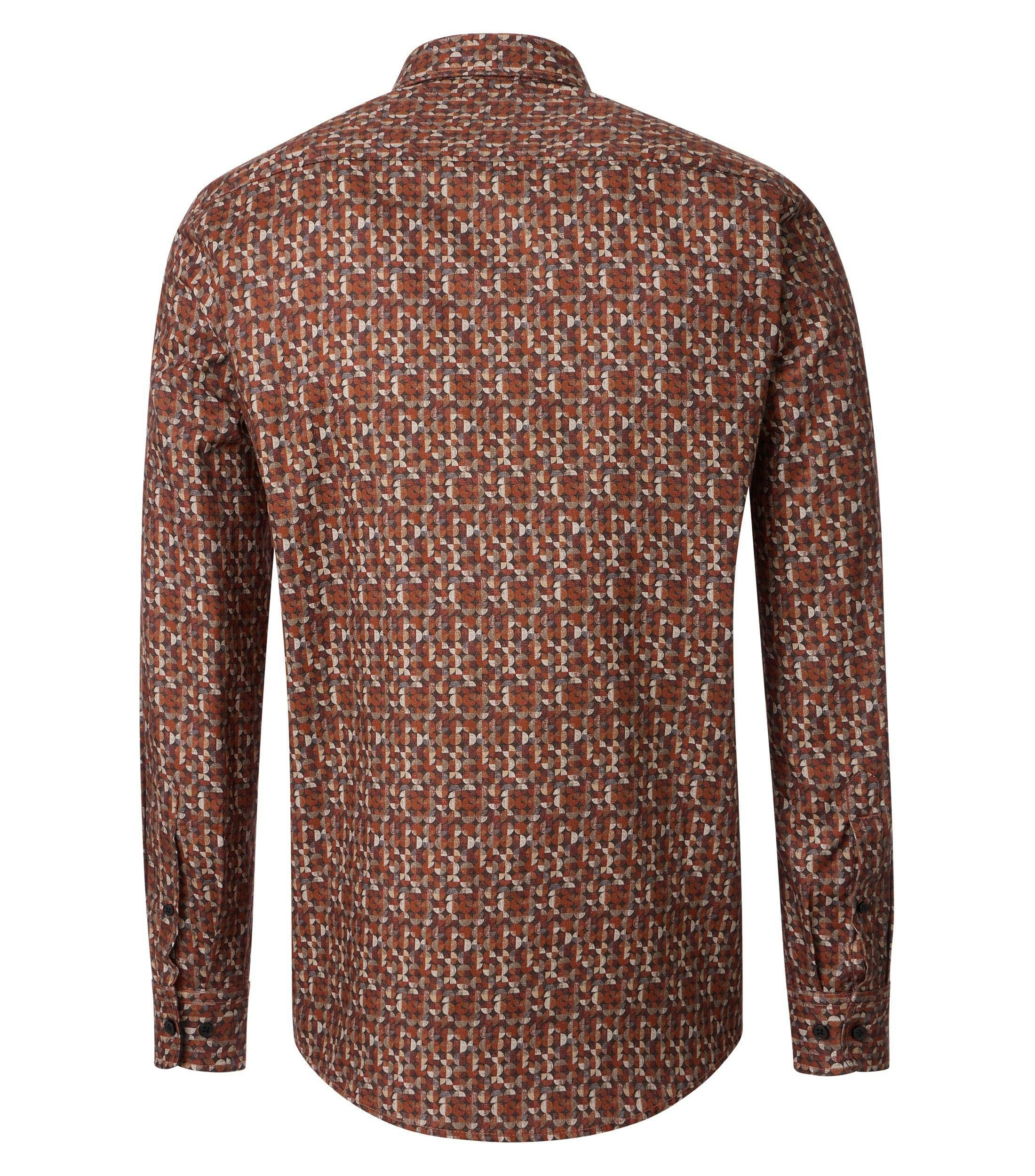 Ein Freizeithemd im Print Muster in der Farbe Orange