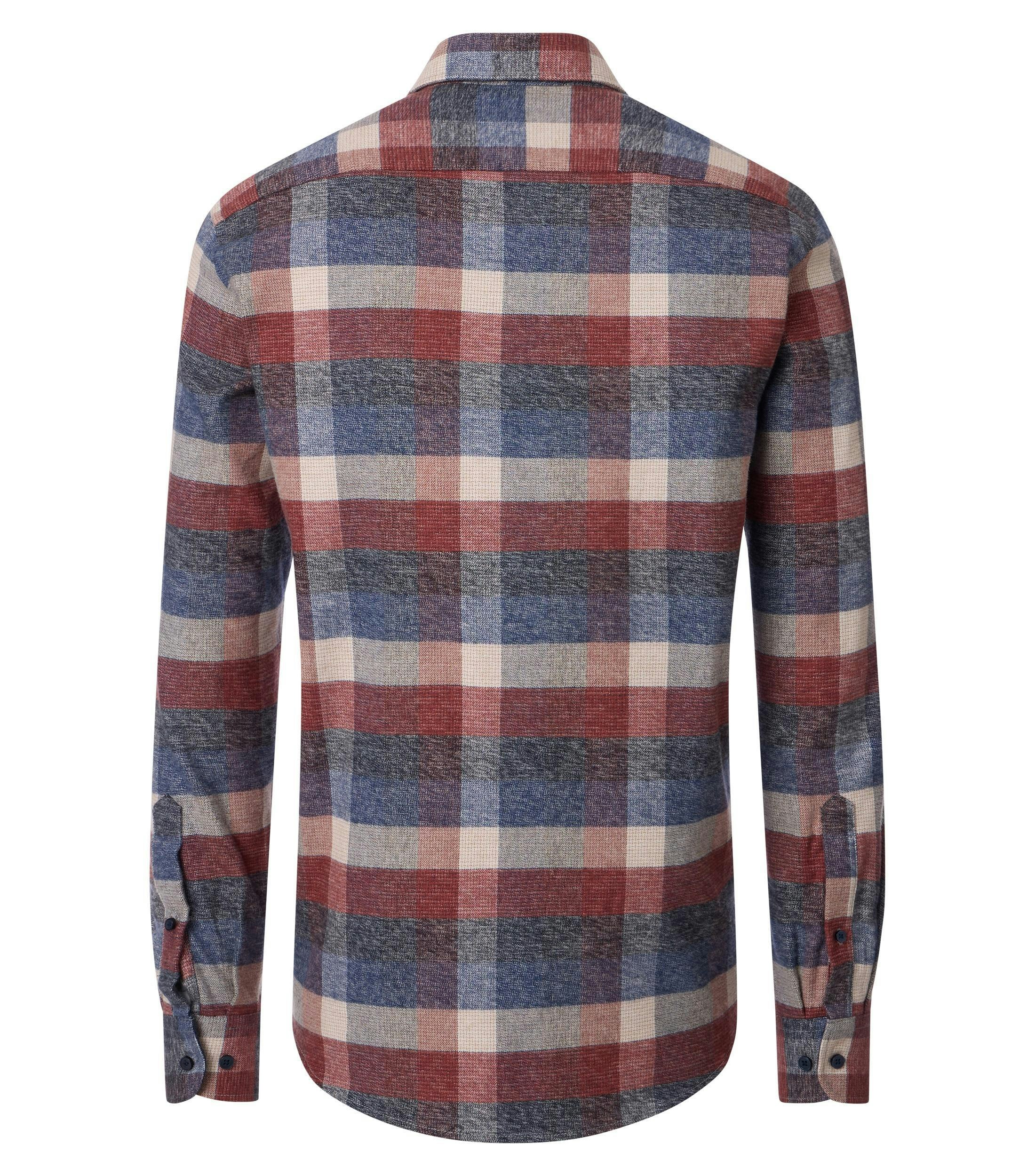 Ein Freizeithemd im kariert Muster in der Farbe Blau