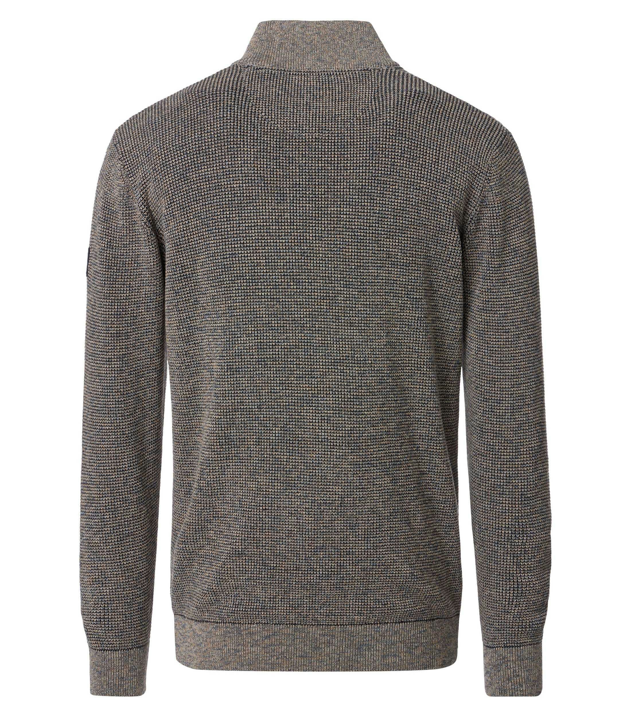 Ein Pullover im uni Muster in der Farbe Braun