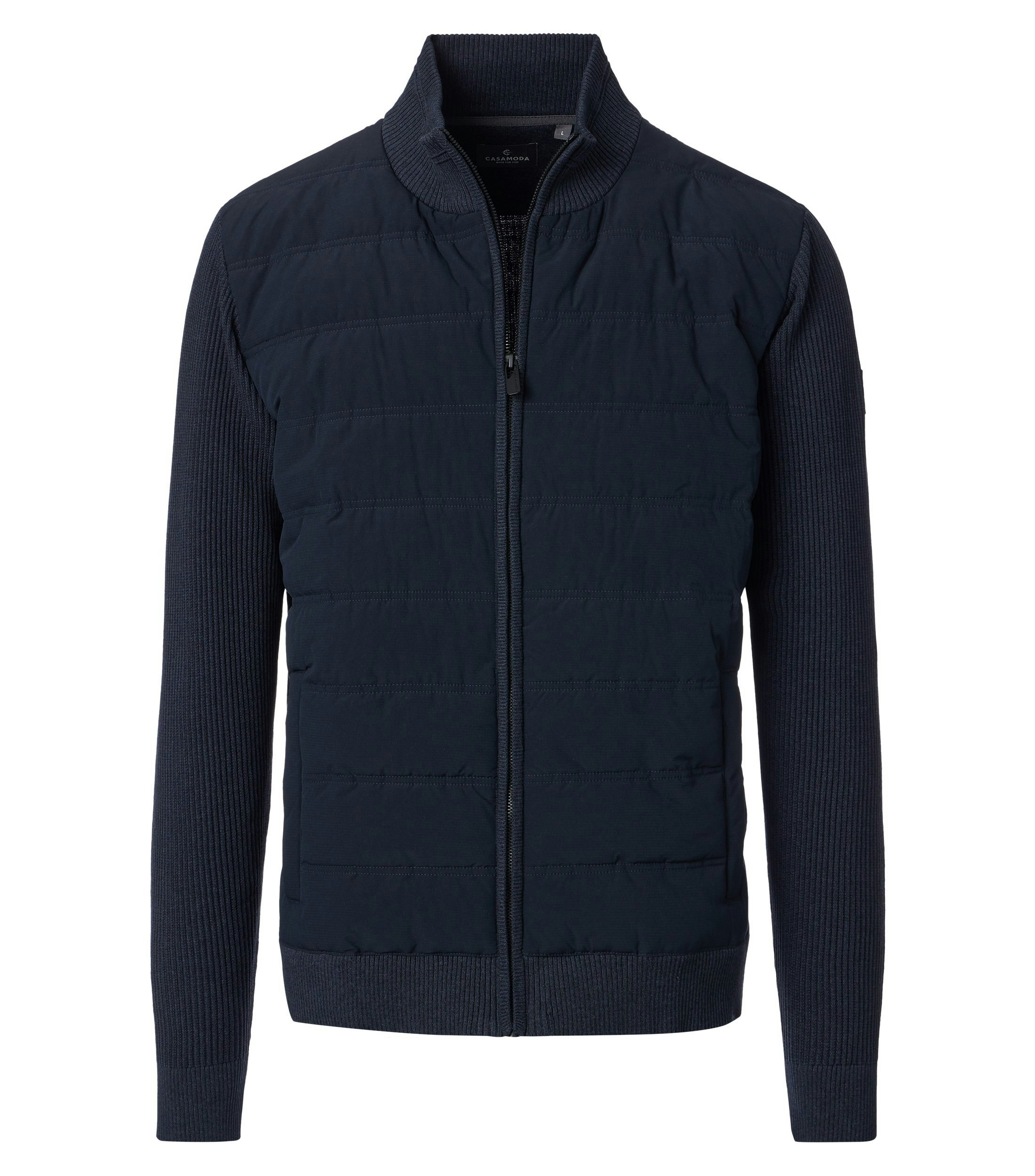 Eine Strickjacke im uni Muster in der Farbe Dunkelblau