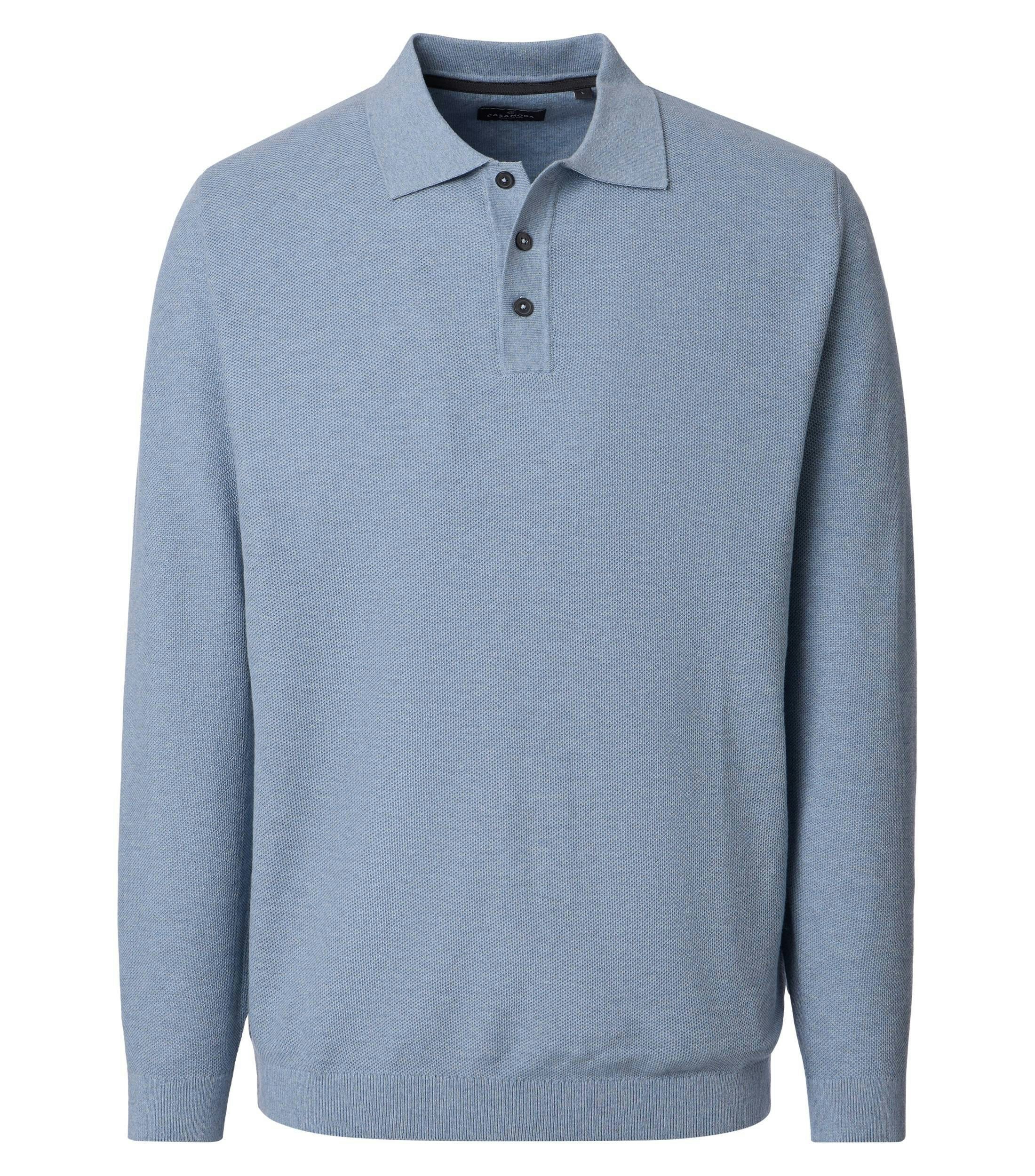 Ein Polo-Shirt im uni Muster in der Farbe Hellblau
