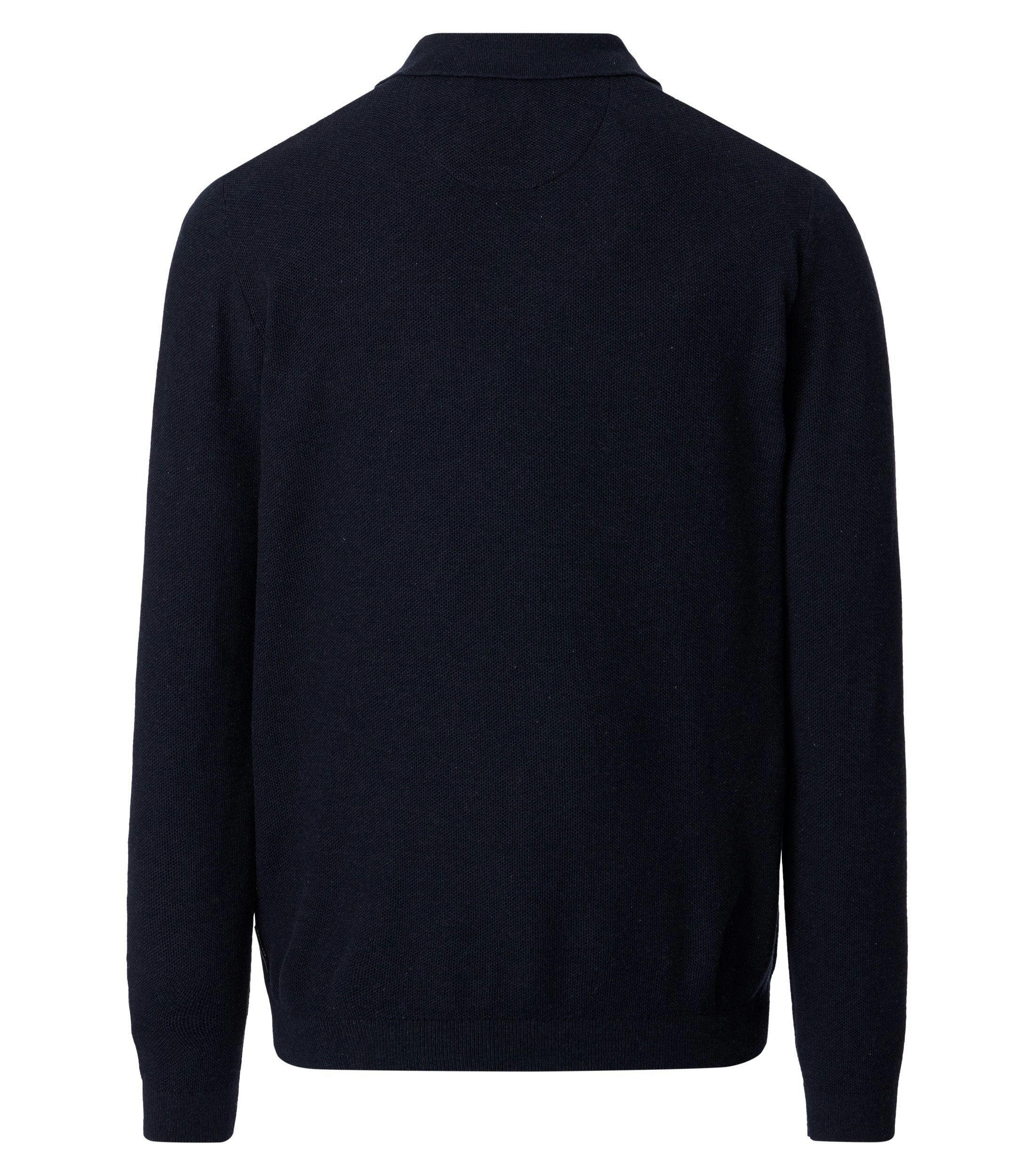 Ein Polo-Shirt im uni Muster in der Farbe Dunkelblau