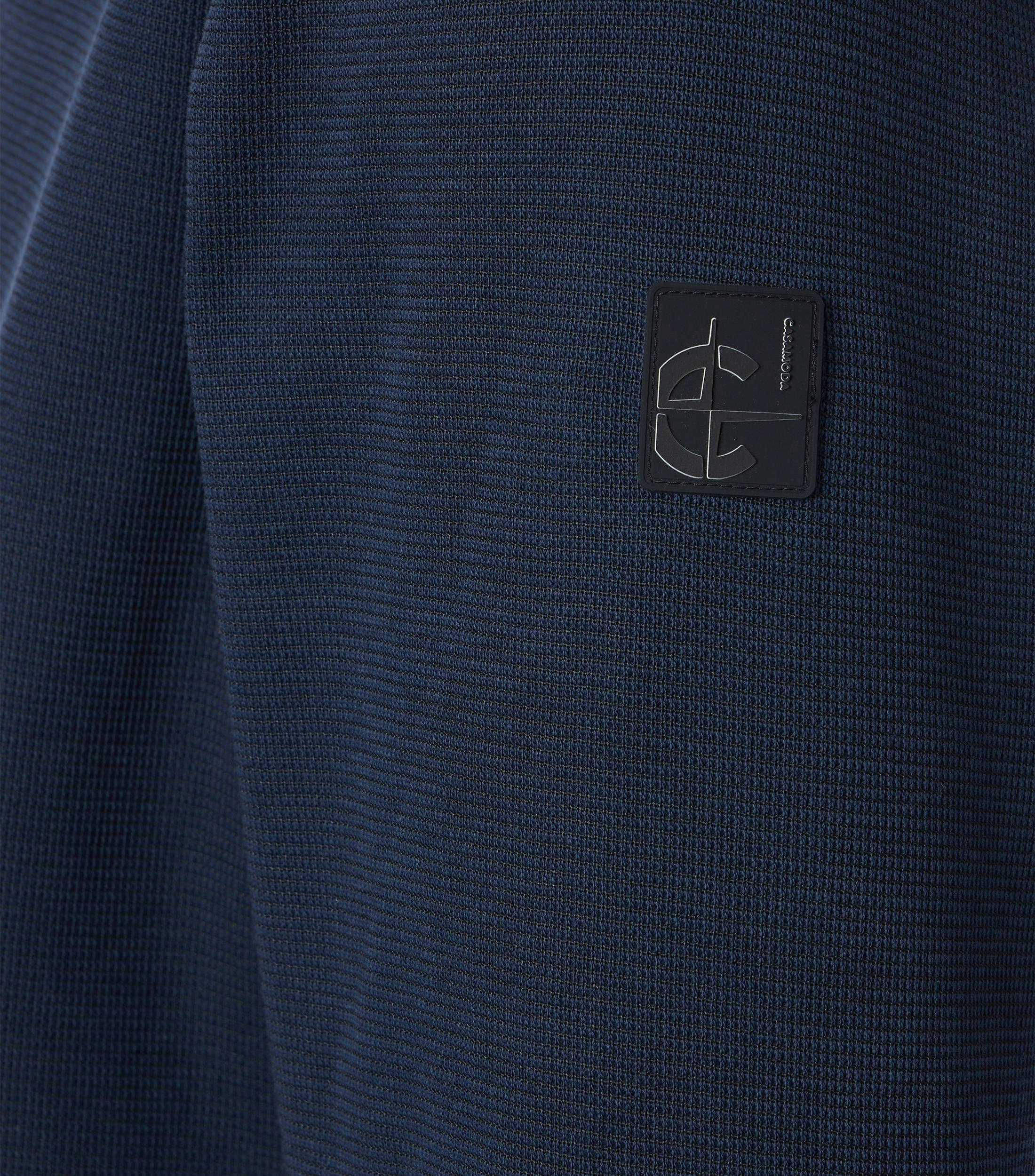 Ein Troyer im uni Muster in der Farbe Dunkelblau