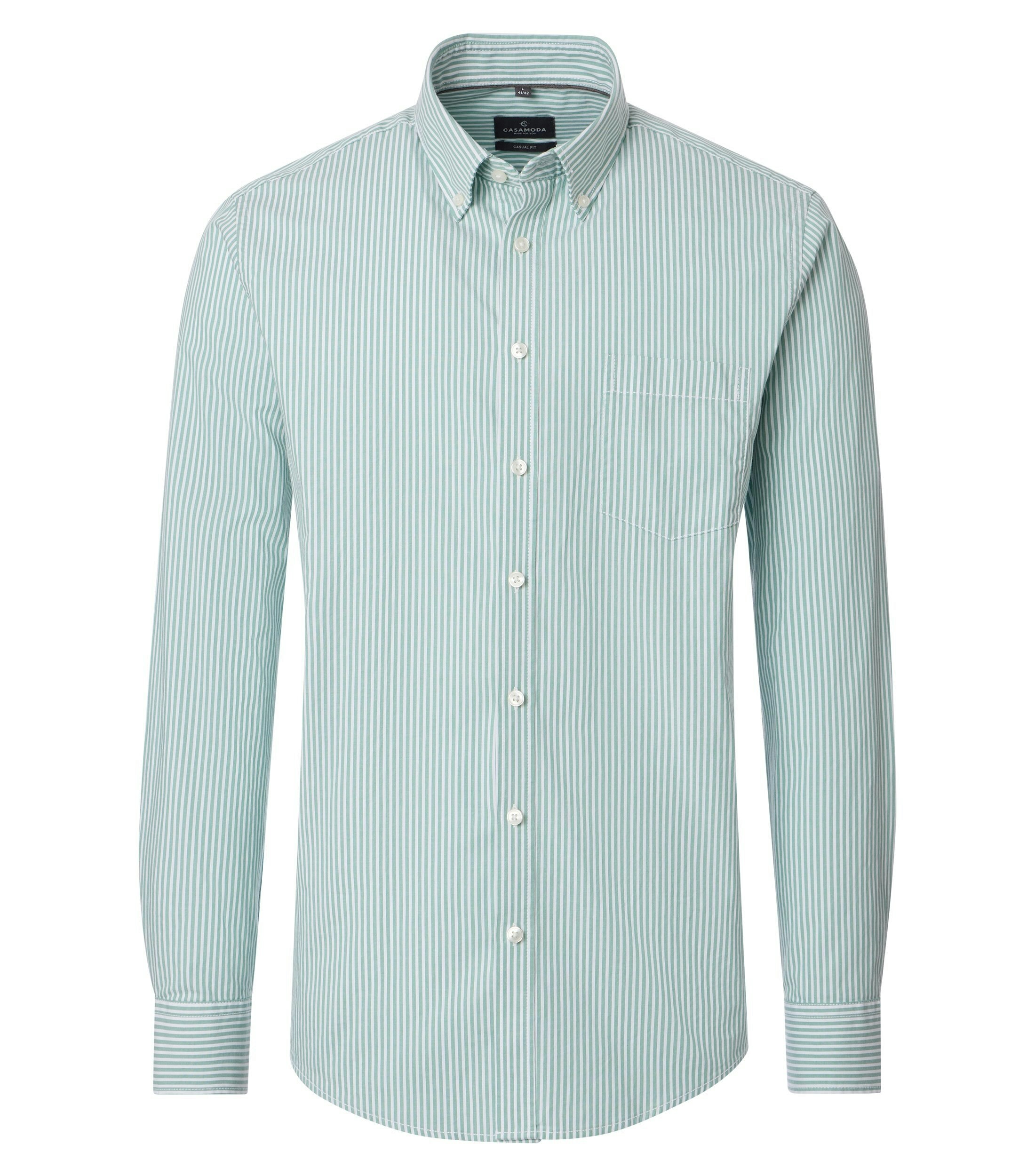 Ein Freizeithemd im gestreift Muster in der Farbe Grün