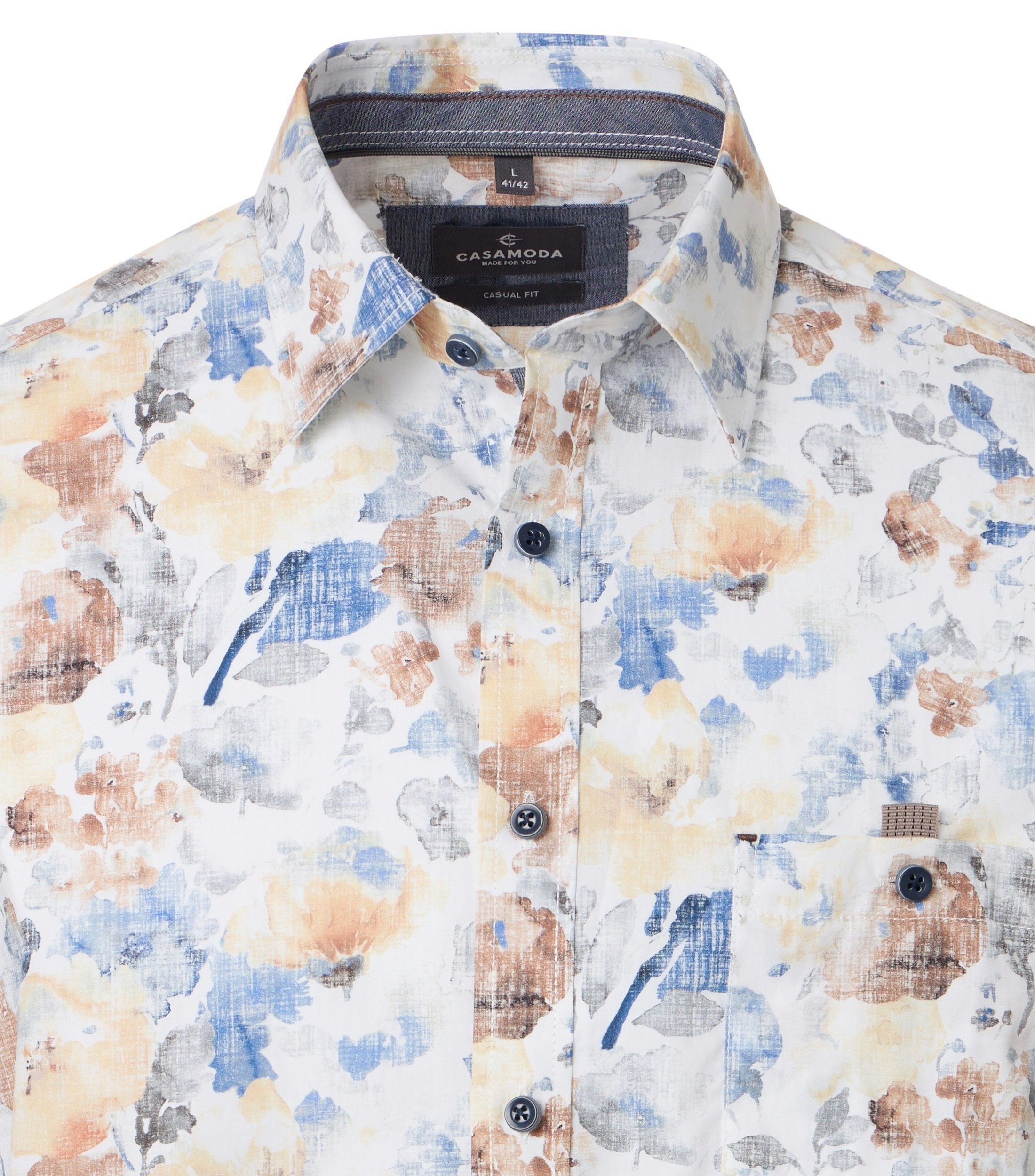 Ein Freizeithemd im Print Muster in der Farbe Blau