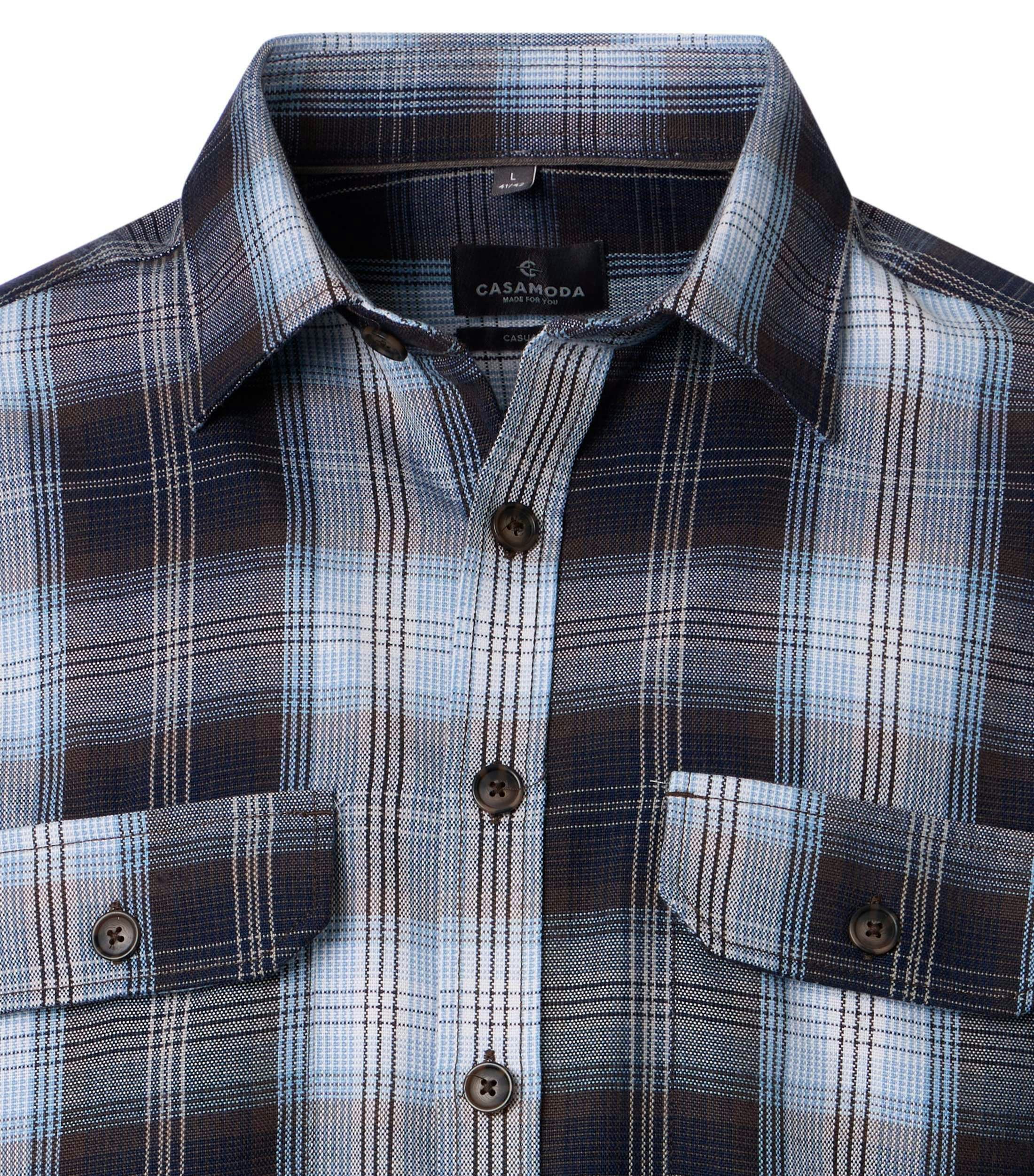 Ein Freizeithemd im uni Muster in der Farbe Dunkelblau