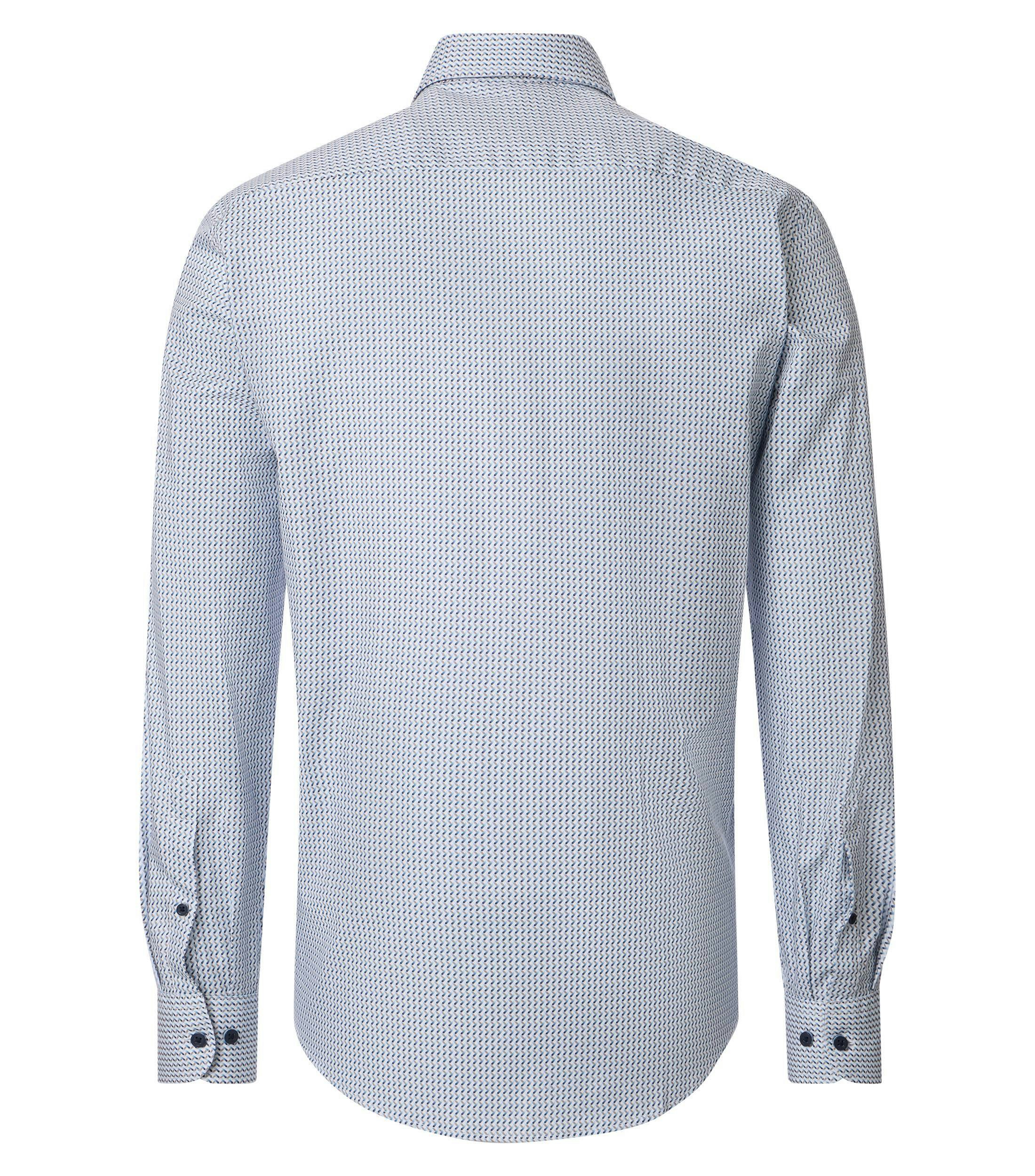 Ein Freizeithemd im Print Muster in der Farbe Hellblau