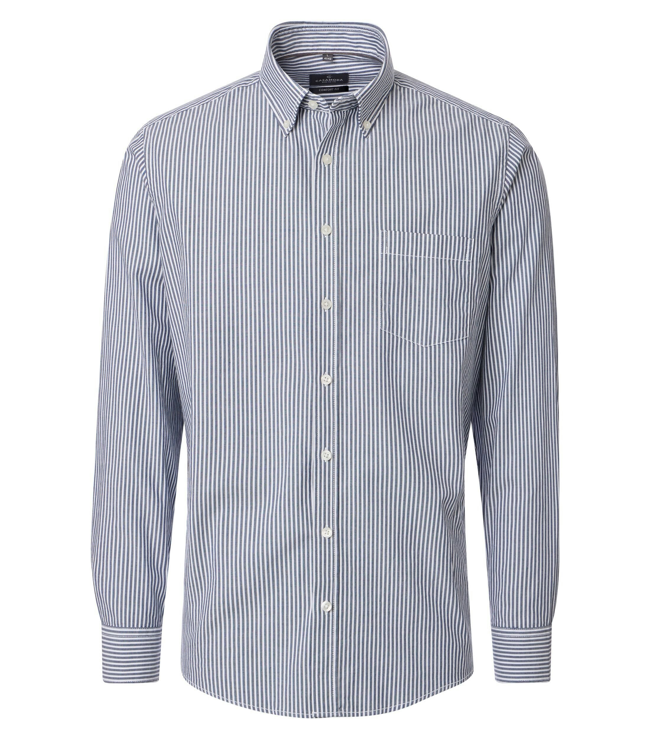 Ein Freizeithemd im gestreift Muster in der Farbe Dunkelblau
