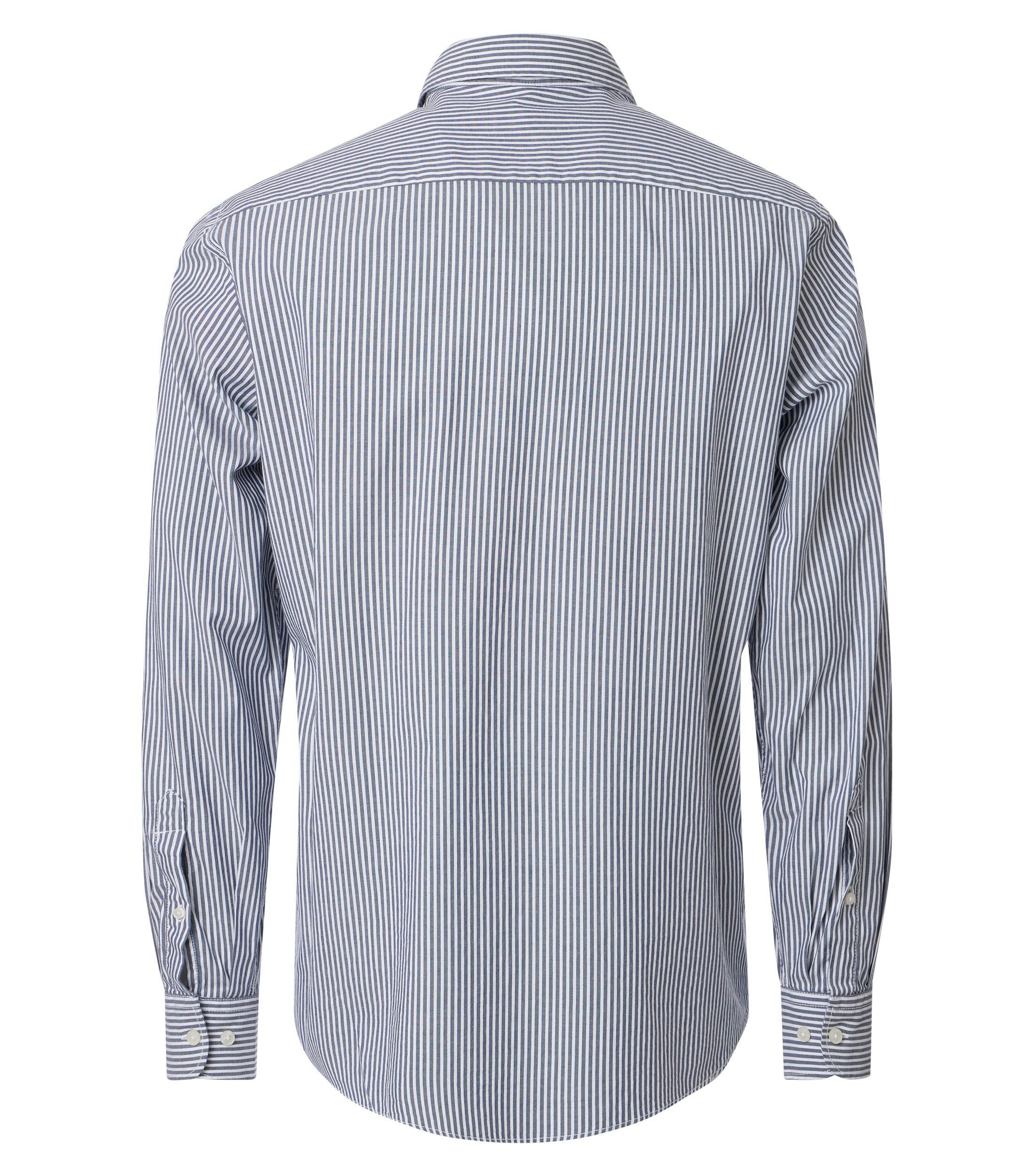 Ein Freizeithemd im gestreift Muster in der Farbe Dunkelblau