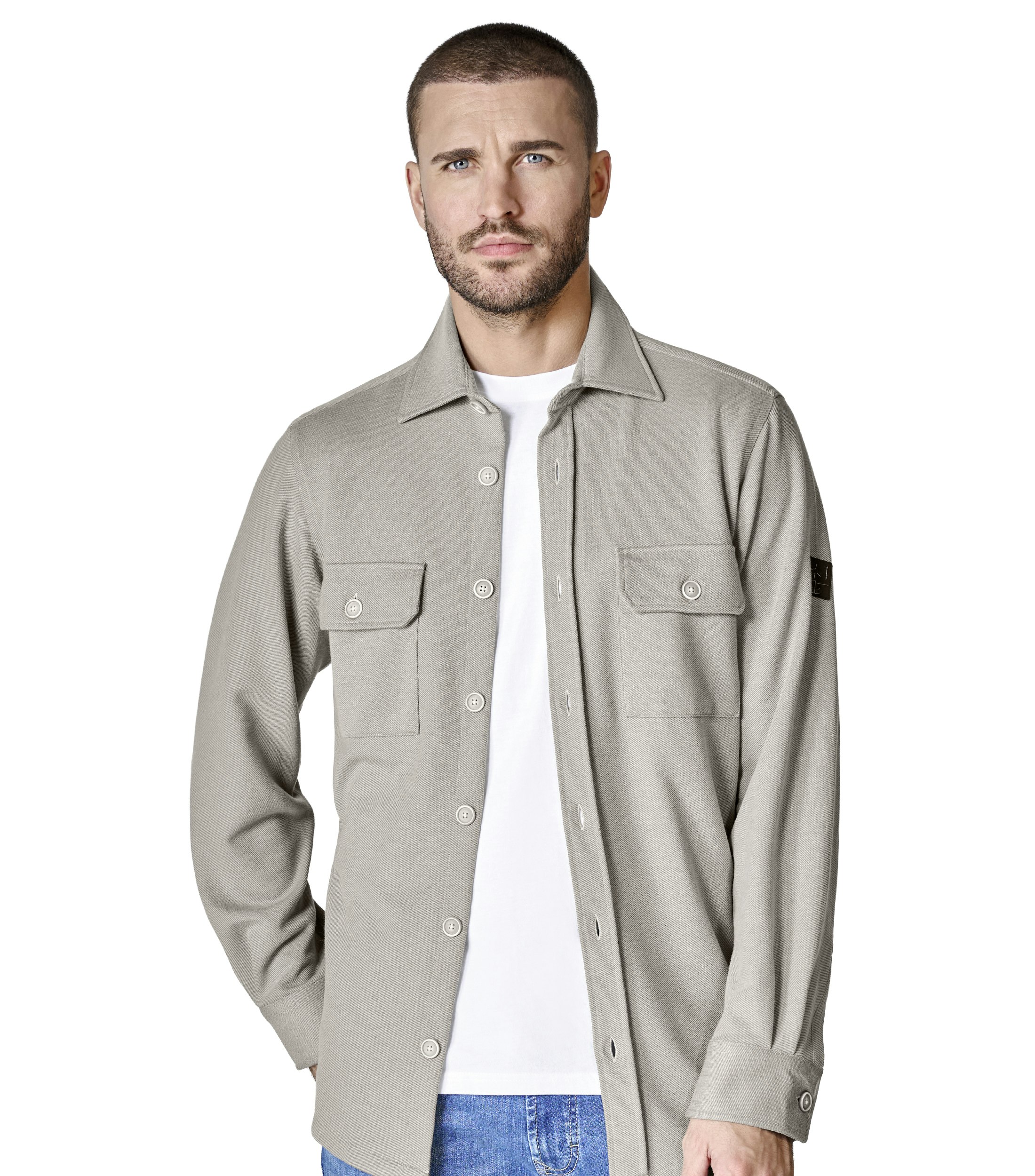 Ein Freizeithemd im uni Muster in der Farbe Beige