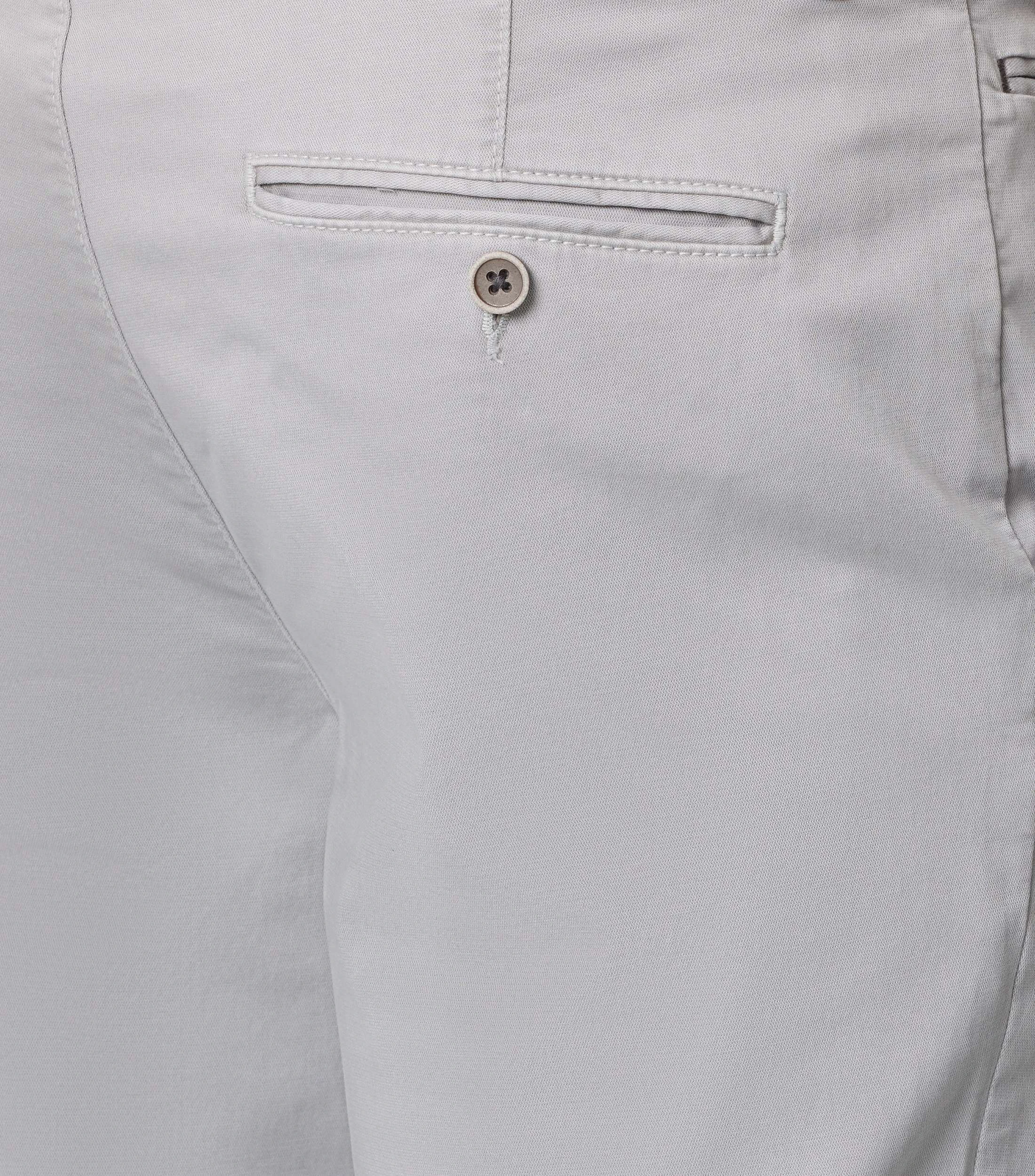 Chino im unifarbenen Design in der Farbe Hellgrau