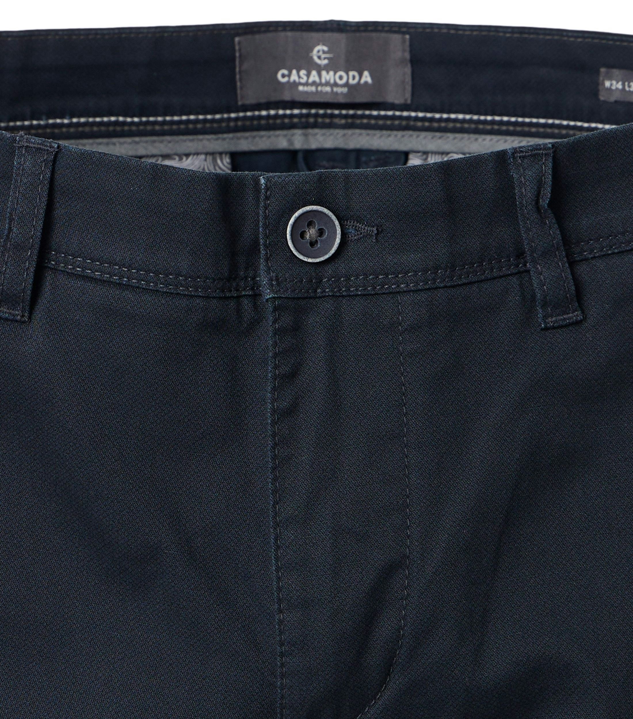 Chino im unifarbenen Design in der Farbe Kobaltblau