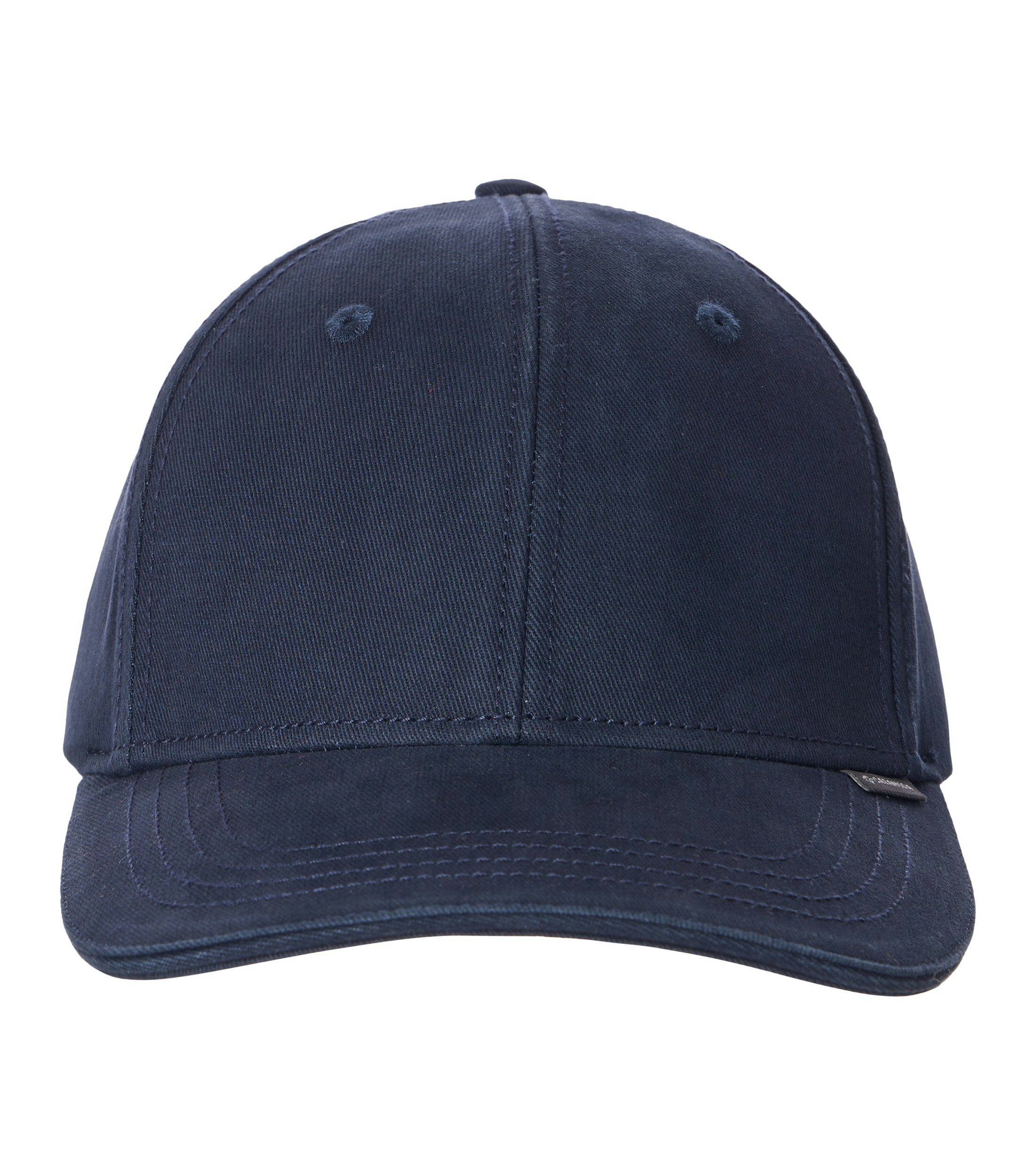 Eine Cap im uni Muster in der Farbe Dunkelblau