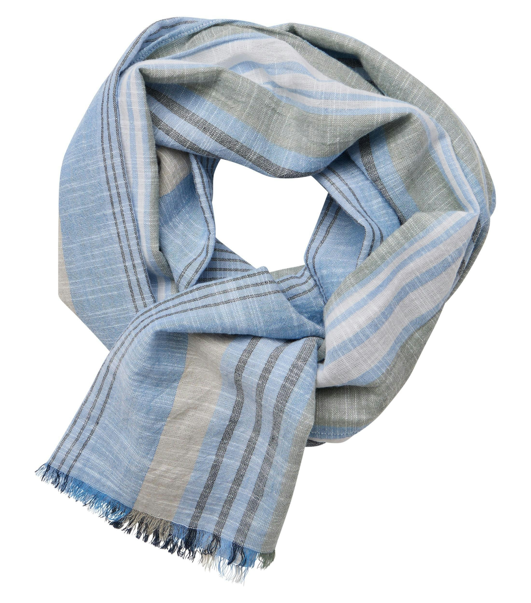 Ein Schal im uni Muster in der Farbe Blau