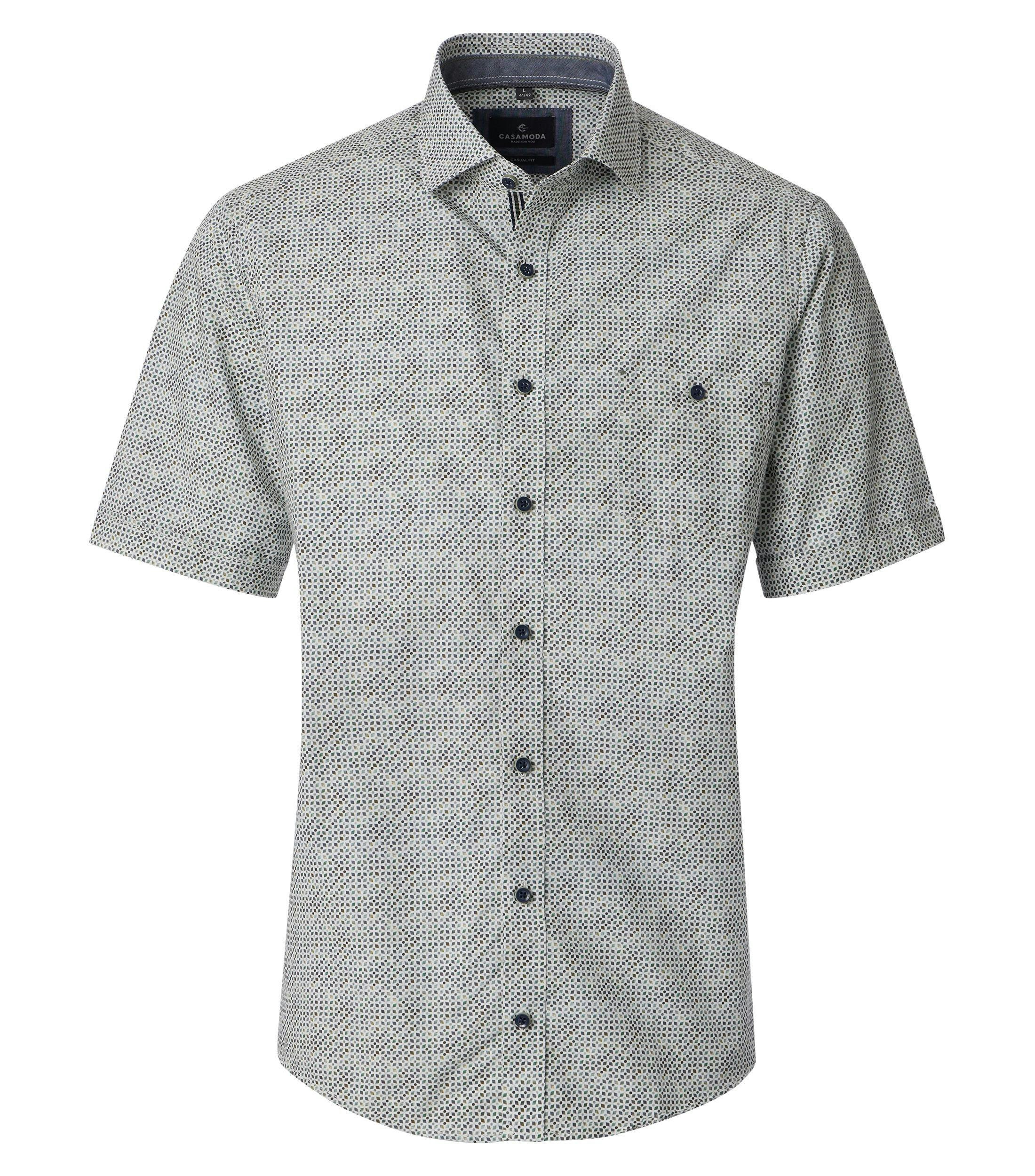 Ein Freizeithemd im Print Muster in der Farbe Grün