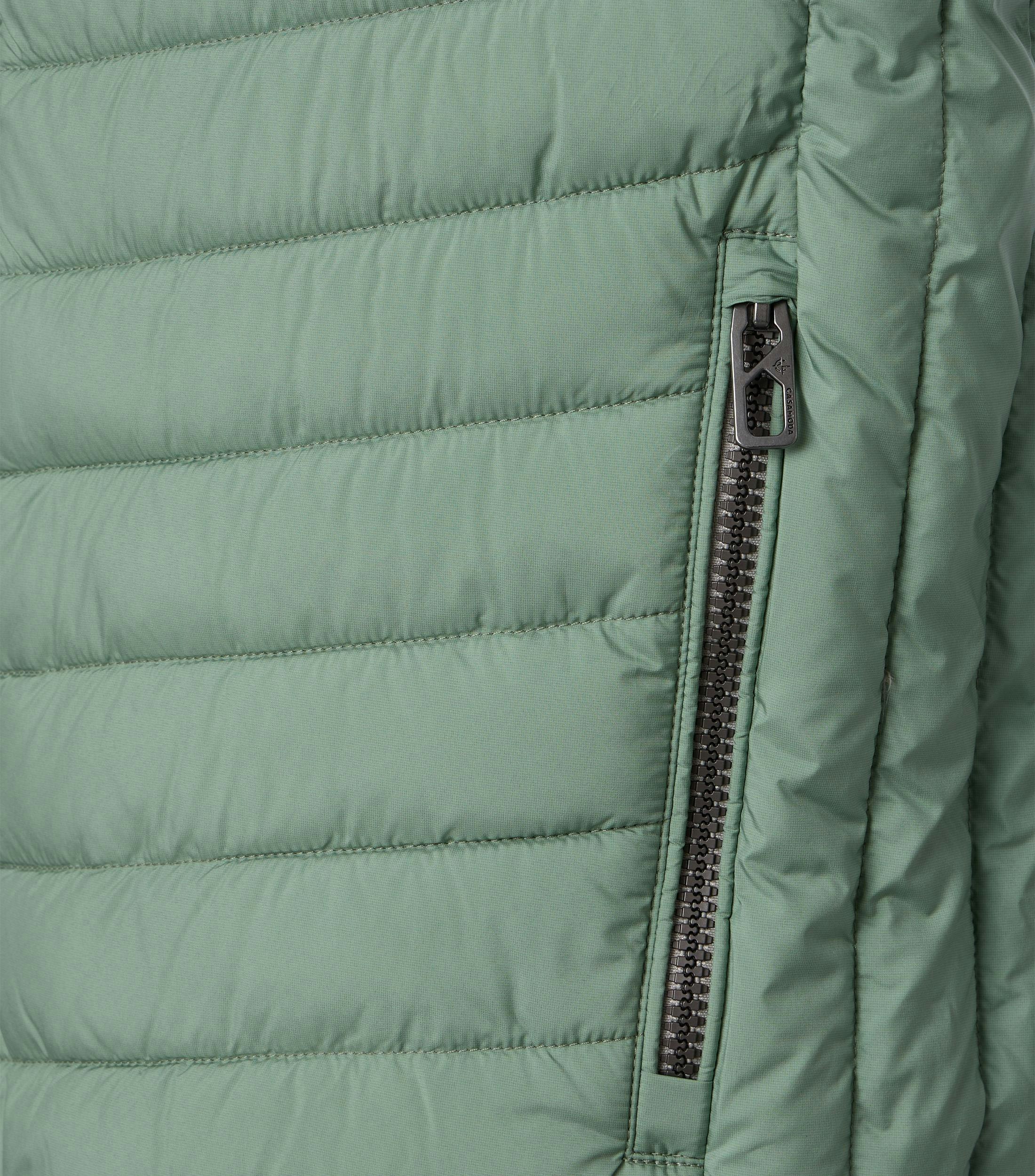 Eine Weste im uni Muster in der Farbe Hellgrün