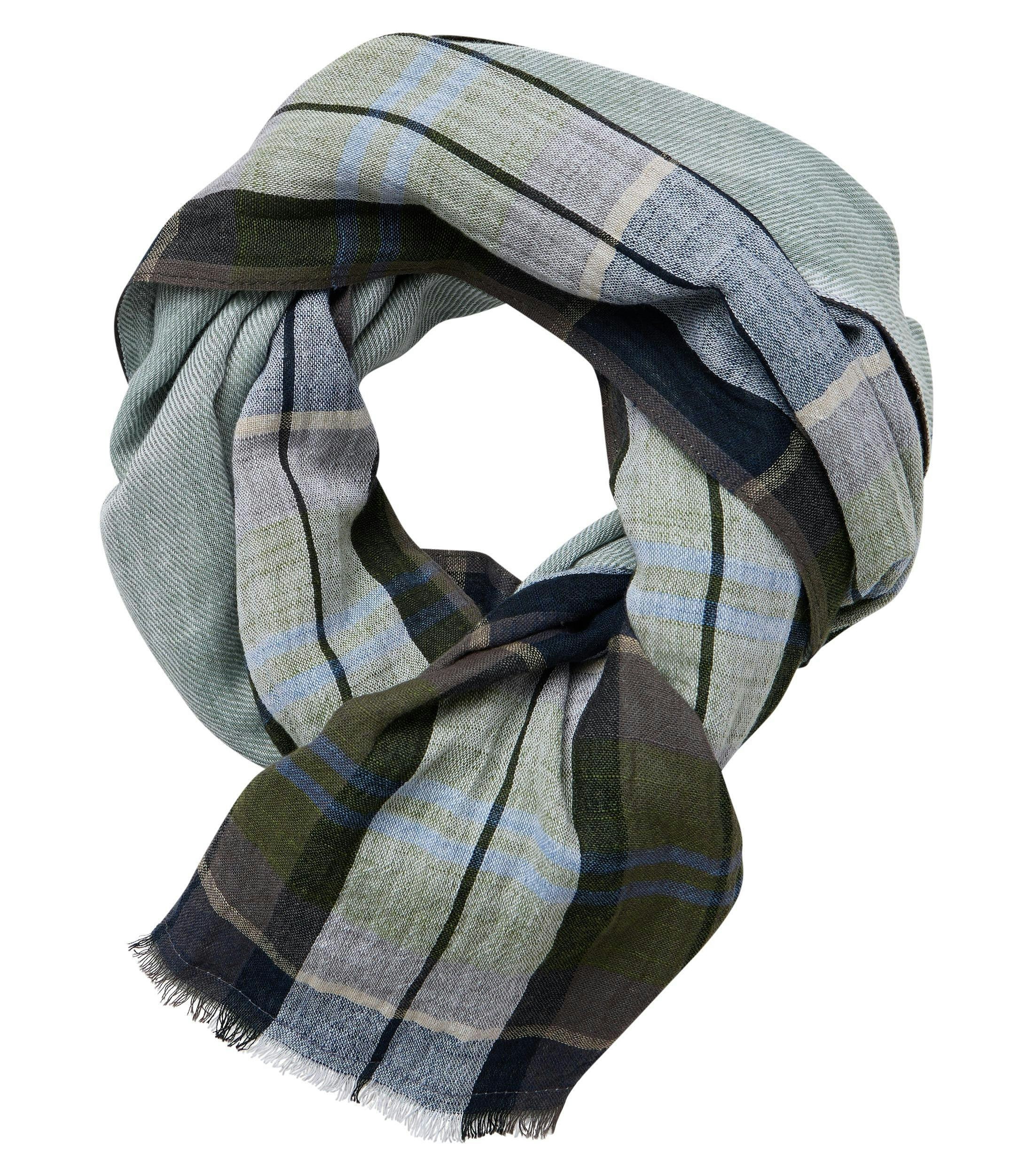 Eine Cap im uni Muster in der Farbe Hellgrün