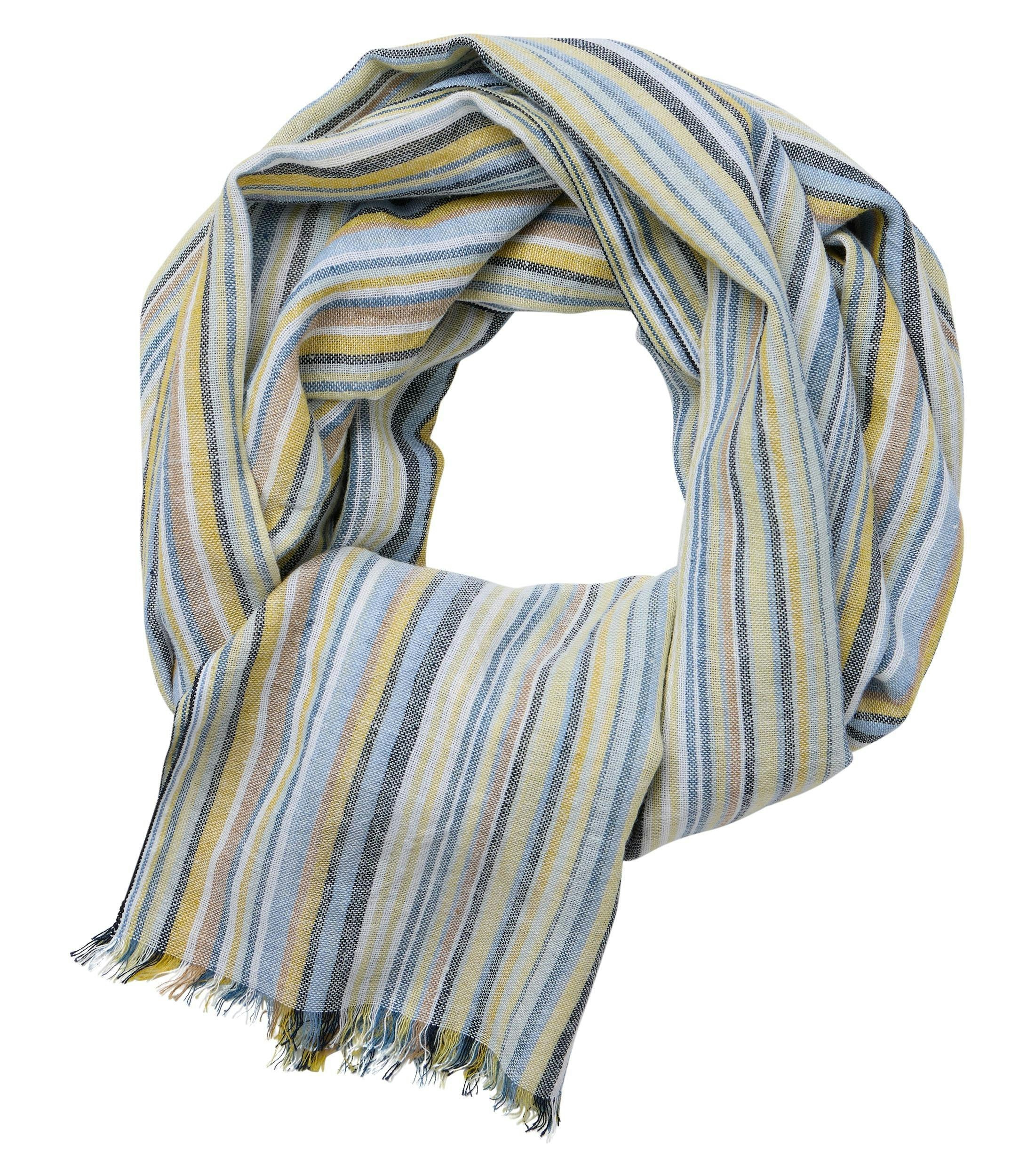 Ein Schal im uni Muster in der Farbe Gelb