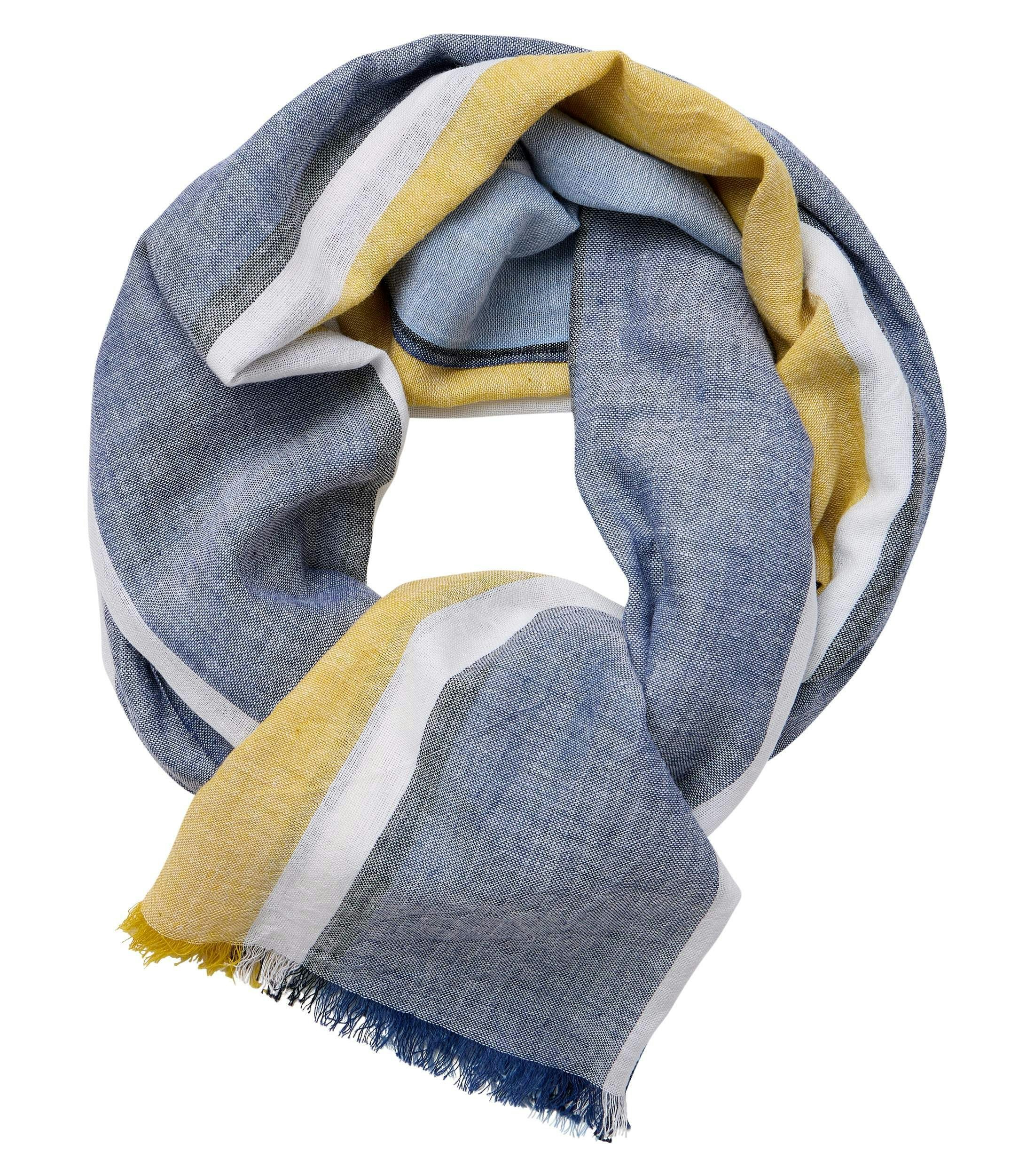 Ein Schal im uni Muster in der Farbe Gelb