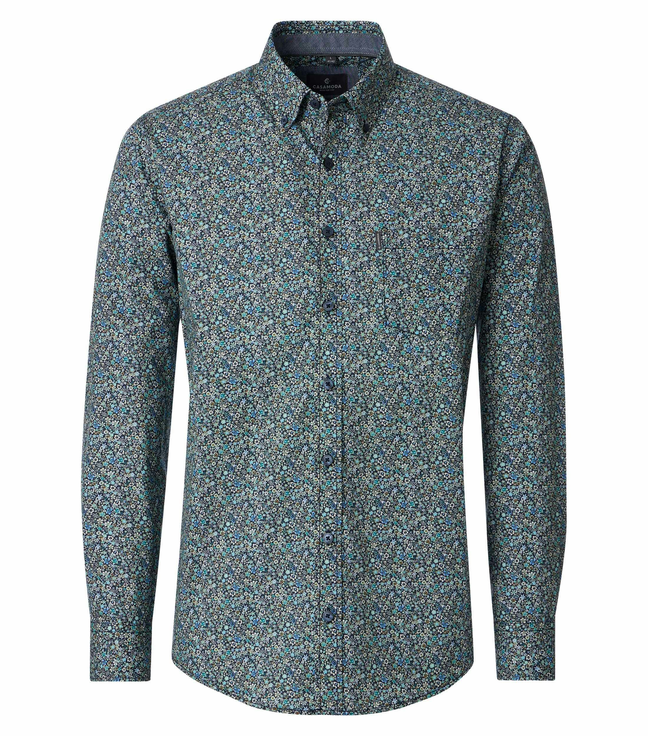 Ein Freizeithemd im Print Muster in der Farbe Blau