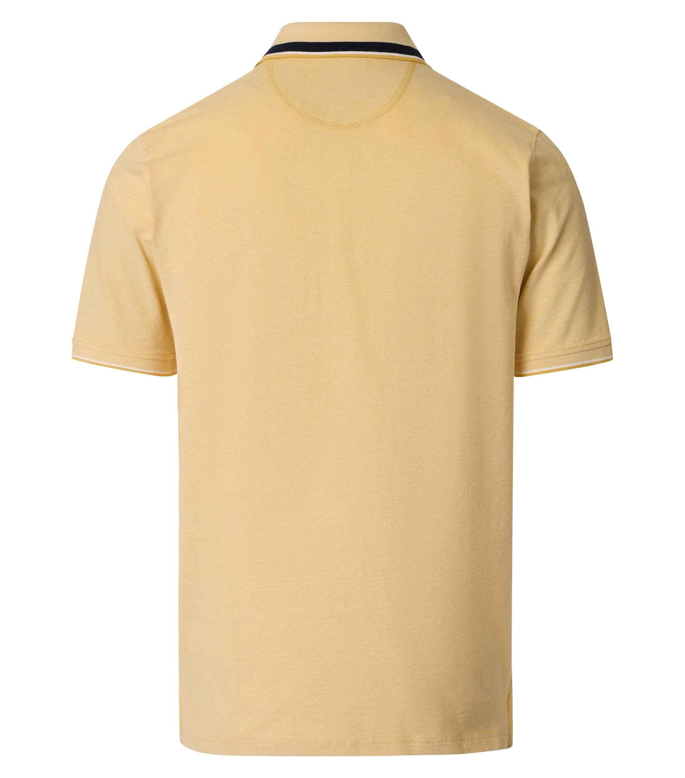 Ein Polo-Shirt im uni Muster in der Farbe Gelb