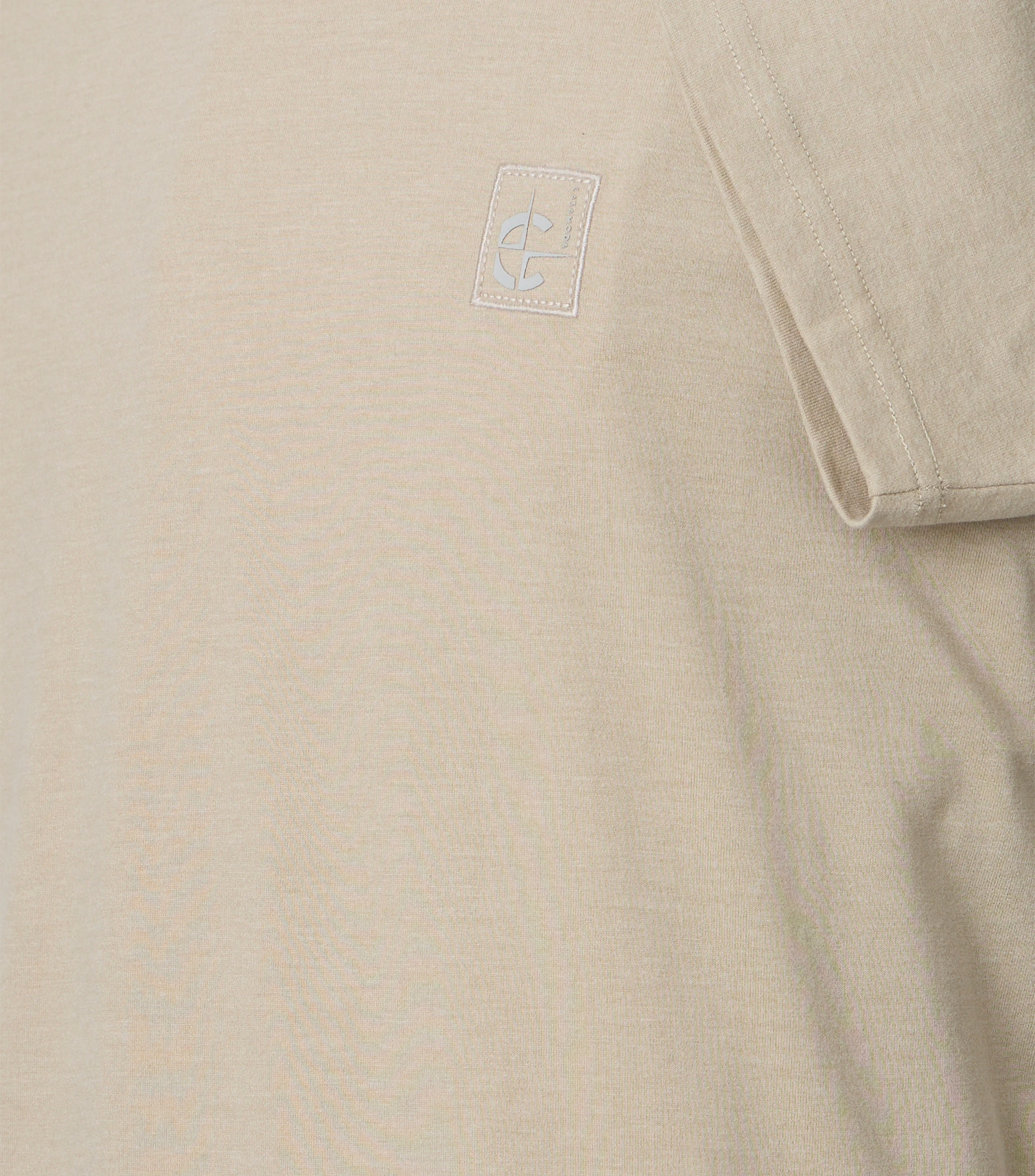T-Shirt im unifarbenen Design in der Farbe Beige