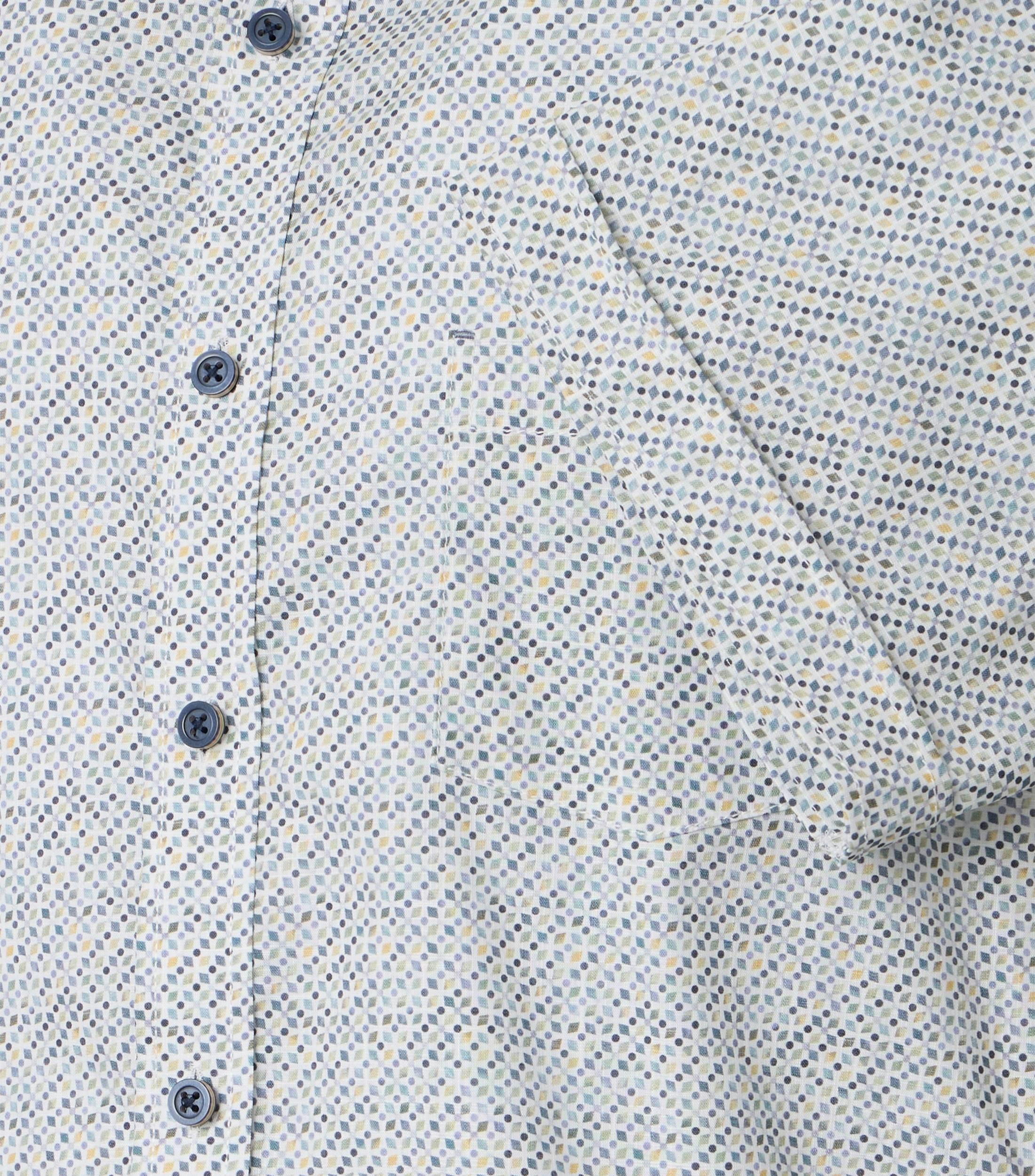 Ein Freizeithemd im Print Muster in der Farbe Grau