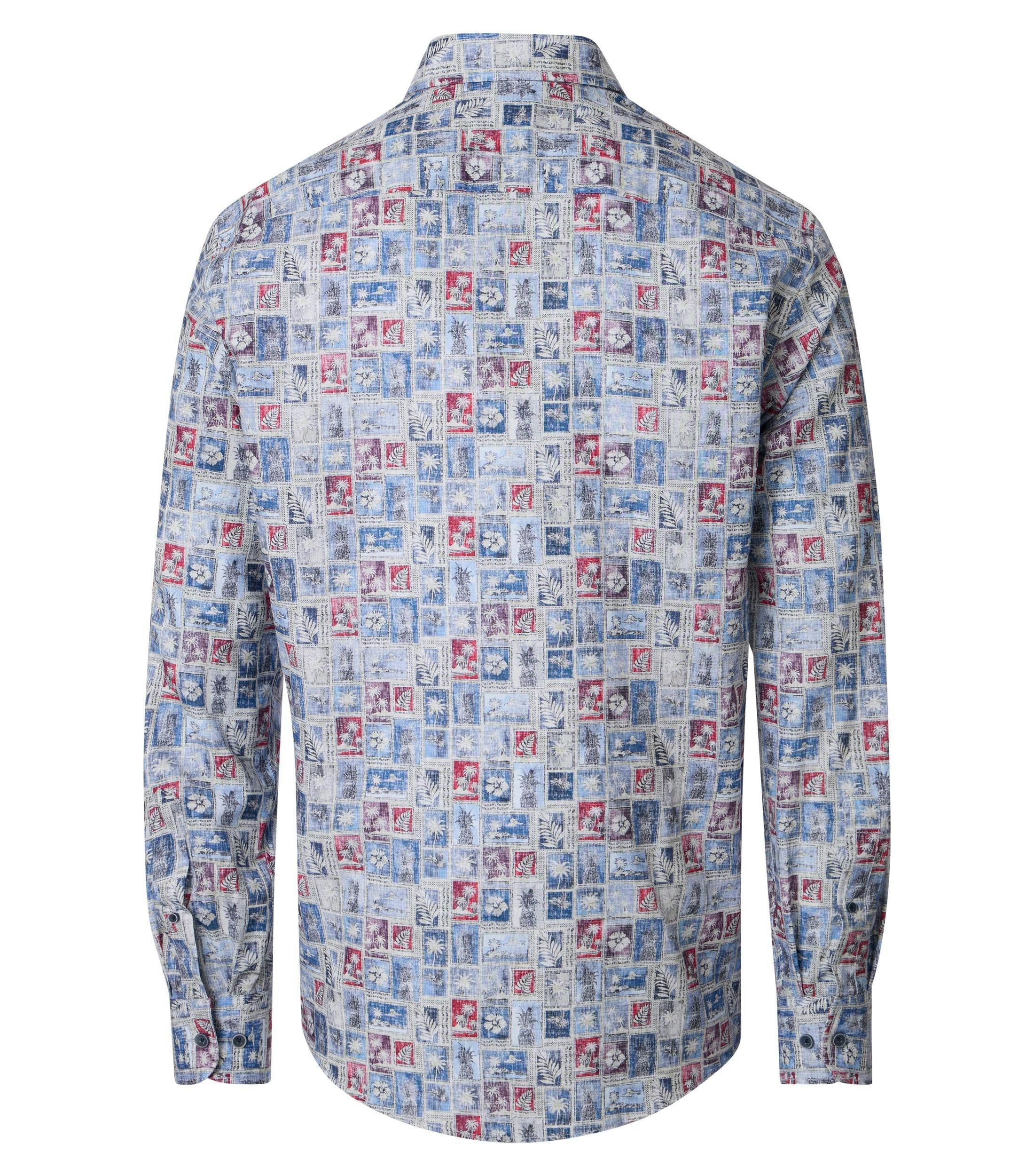 Ein Freizeithemd im Print Muster in der Farbe Blau