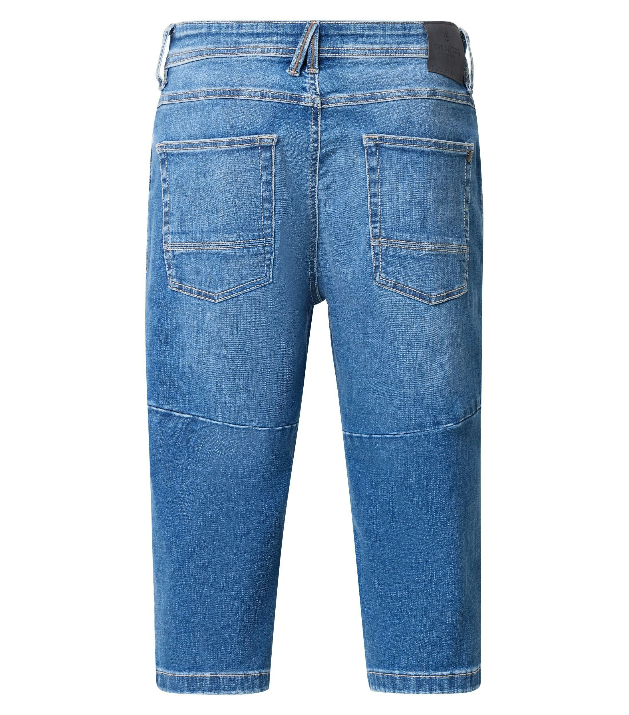 Eine Shorts im uni Muster in der Farbe Blau