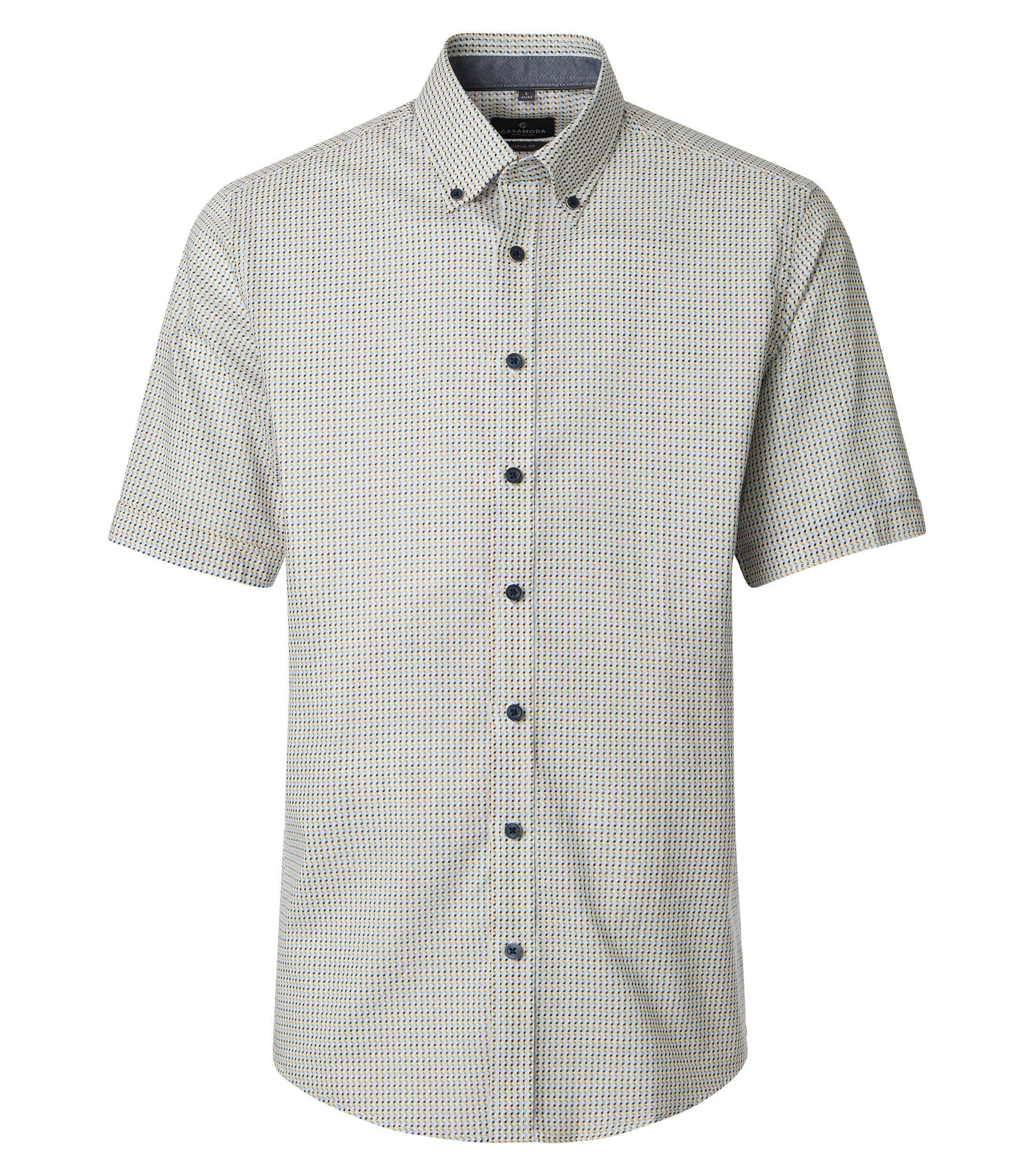 Ein Freizeithemd im Print Muster in der Farbe Beige