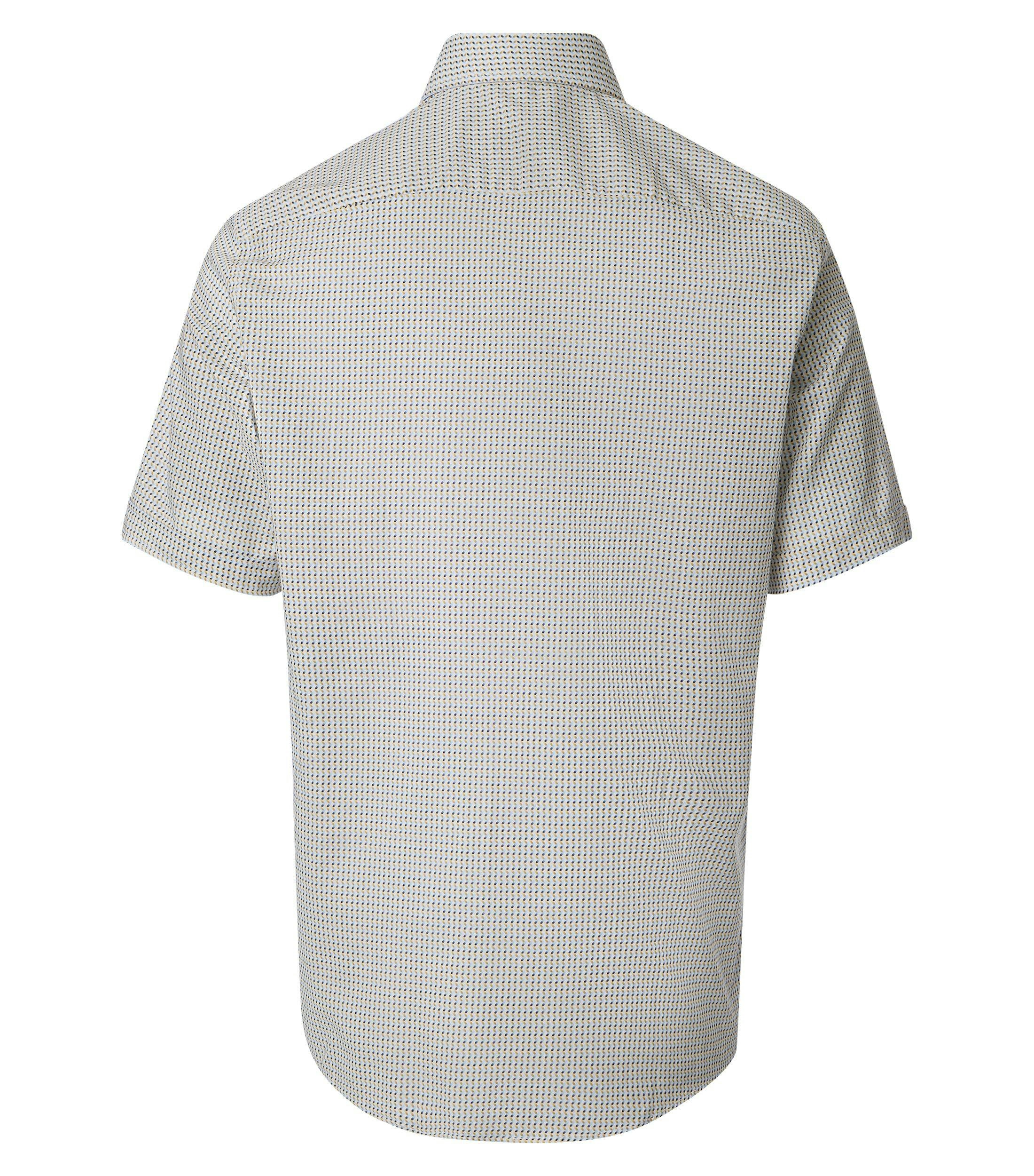 Ein Freizeithemd im Print Muster in der Farbe Beige