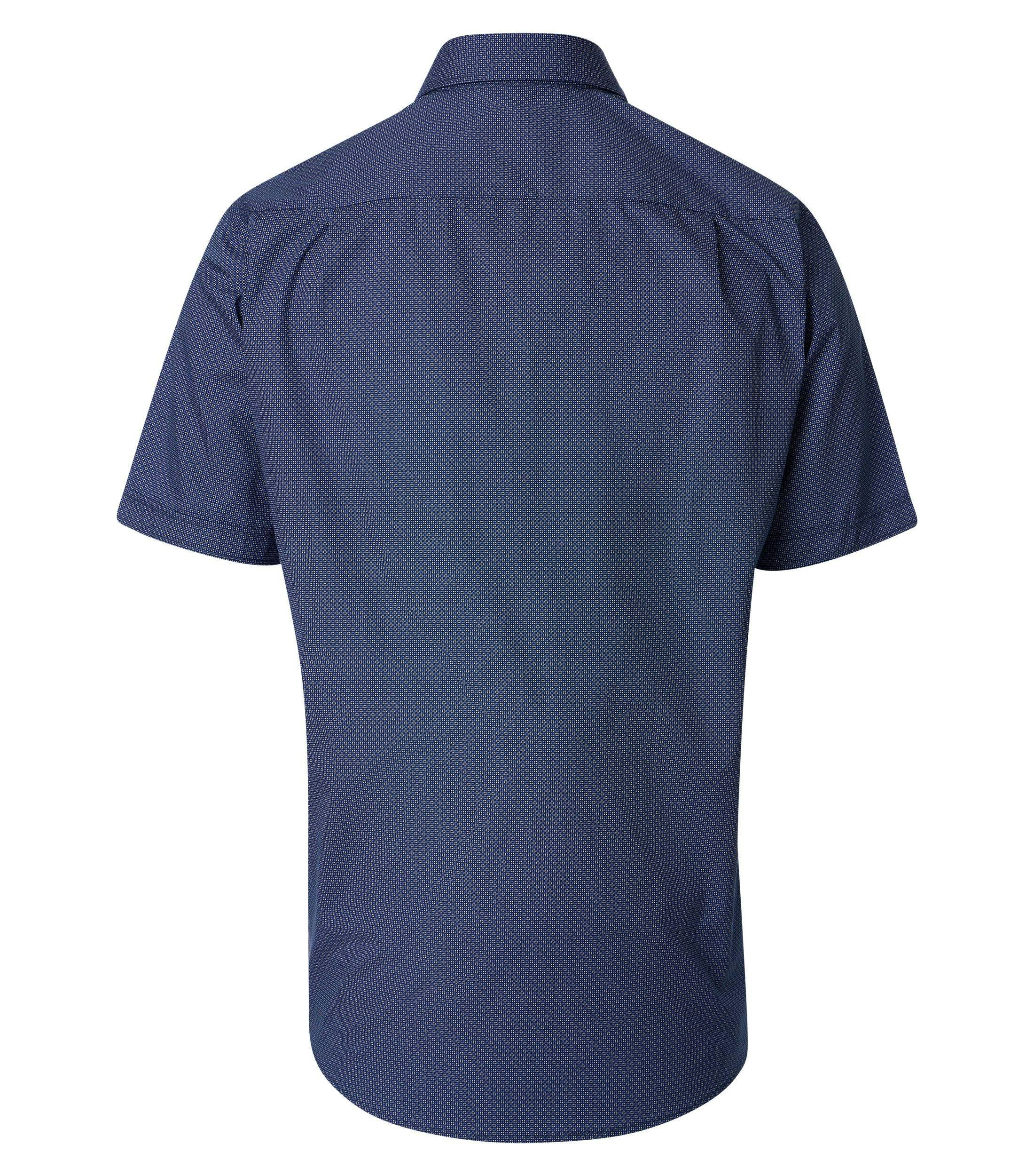 Ein Freizeithemd im Print Muster in der Farbe Blau