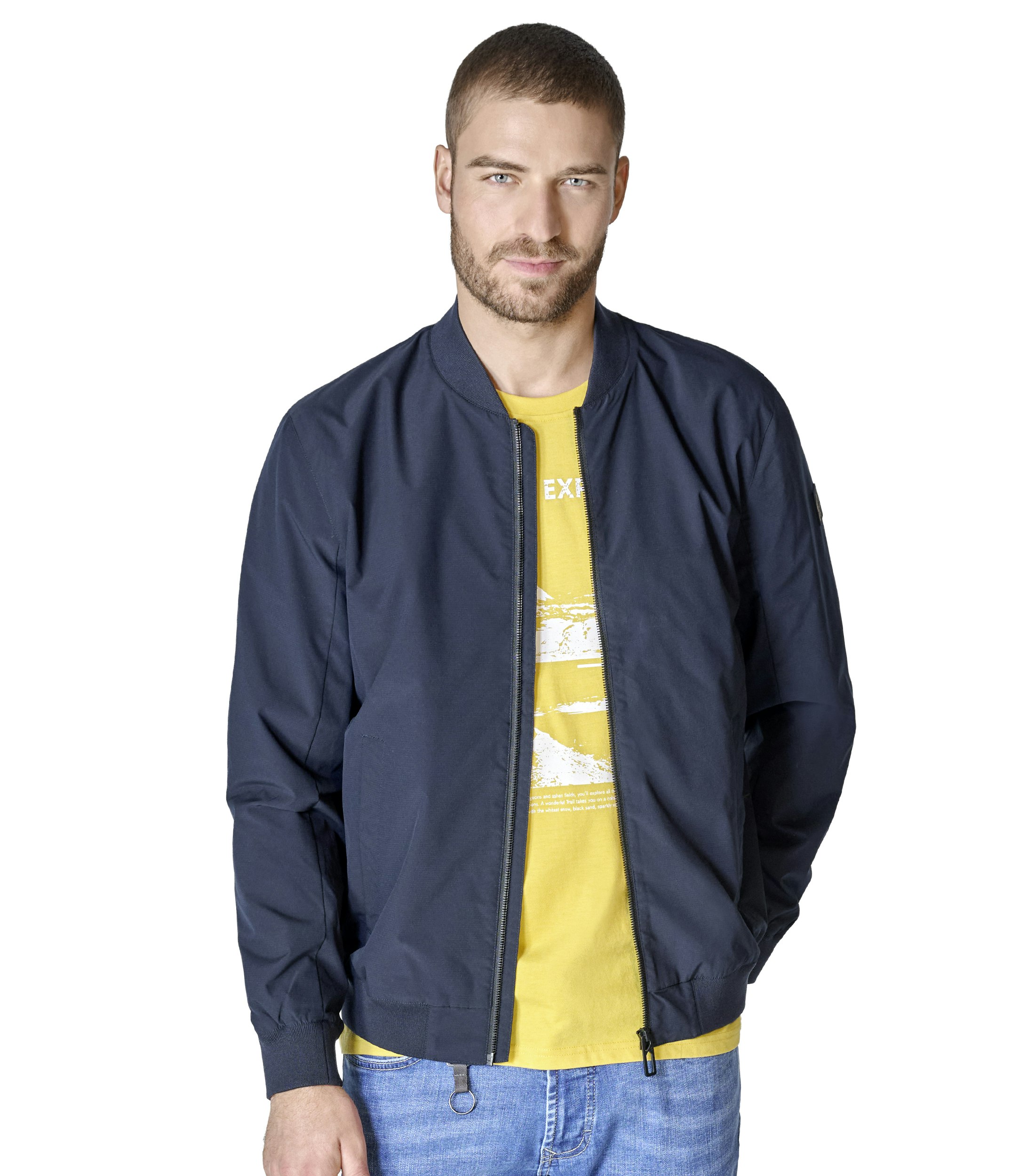 Eine Jacke im uni Muster in der Farbe Blau