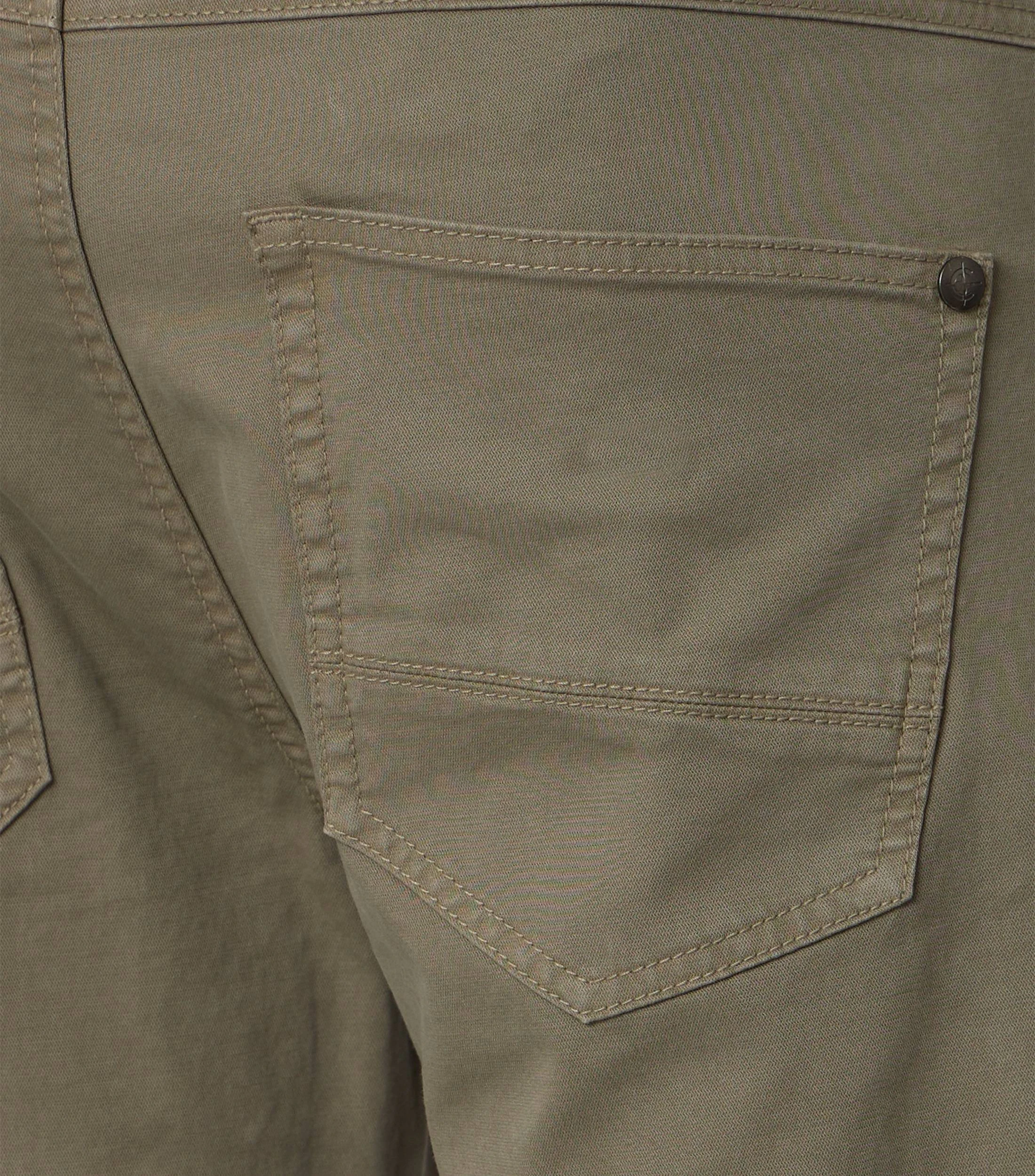 Chino im unifarbenen Design in der Farbe Grün