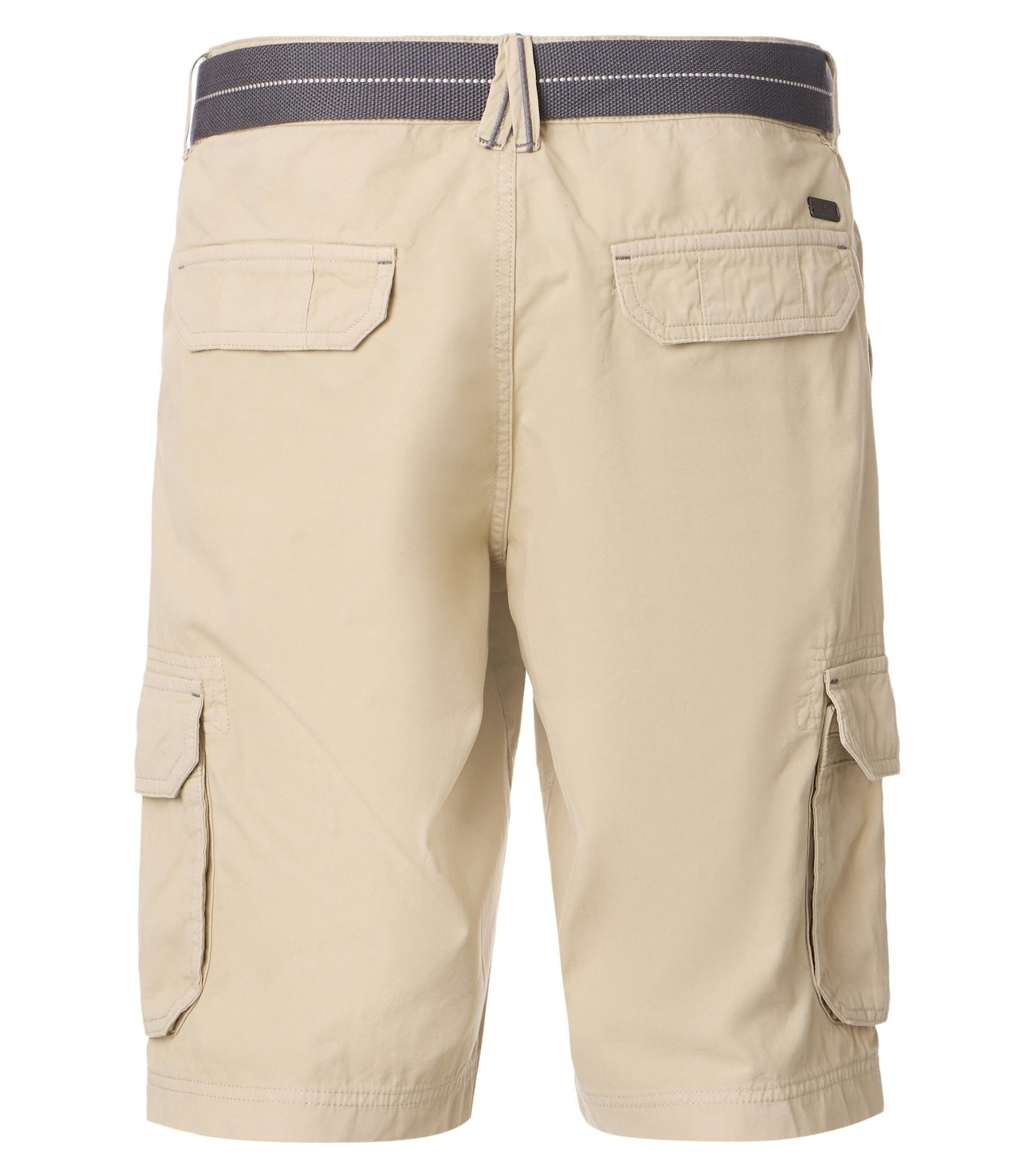 Eine Shorts im uni Muster in der Farbe Champagner Beige