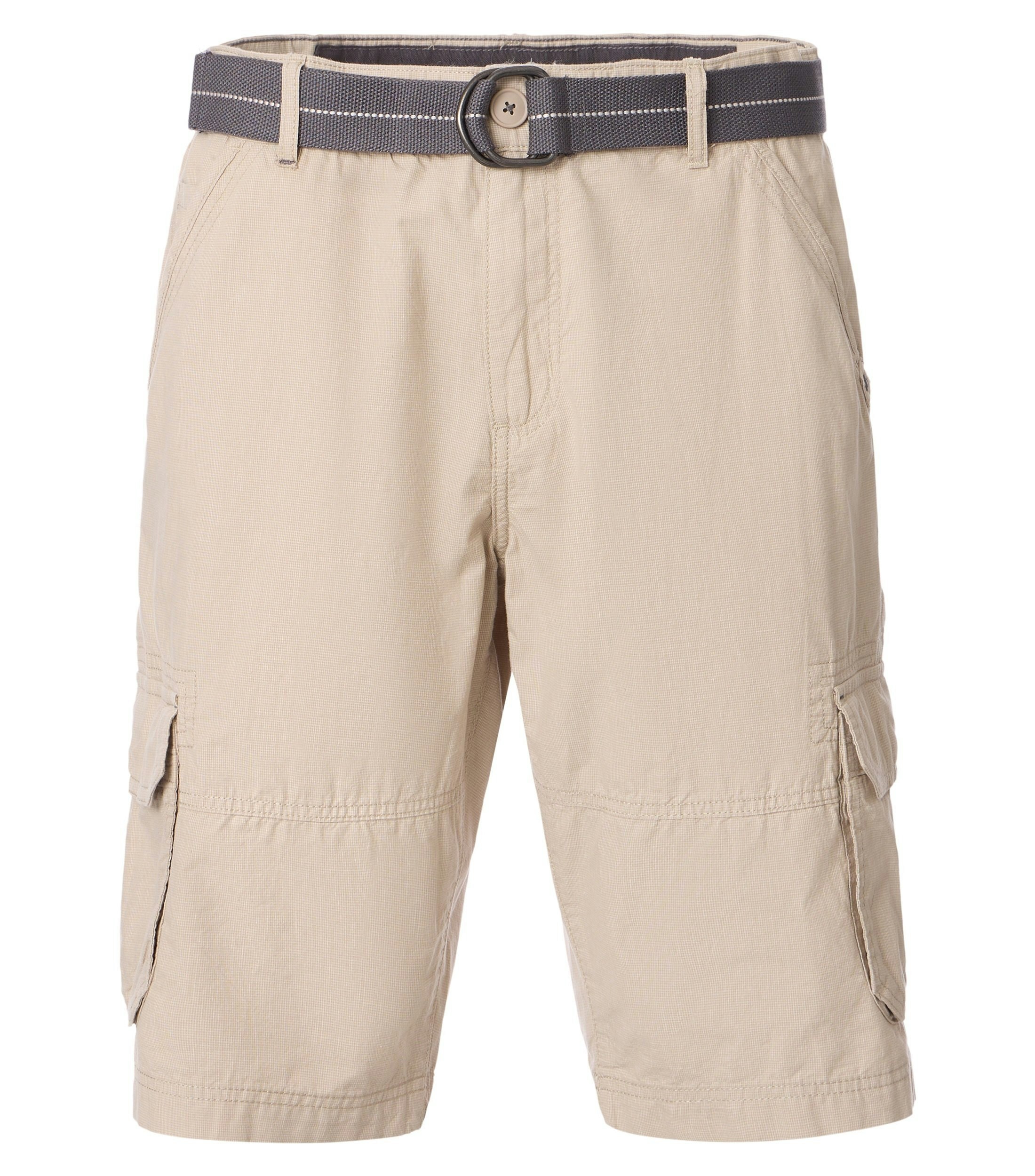 Eine Shorts im uni Muster in der Farbe Beige