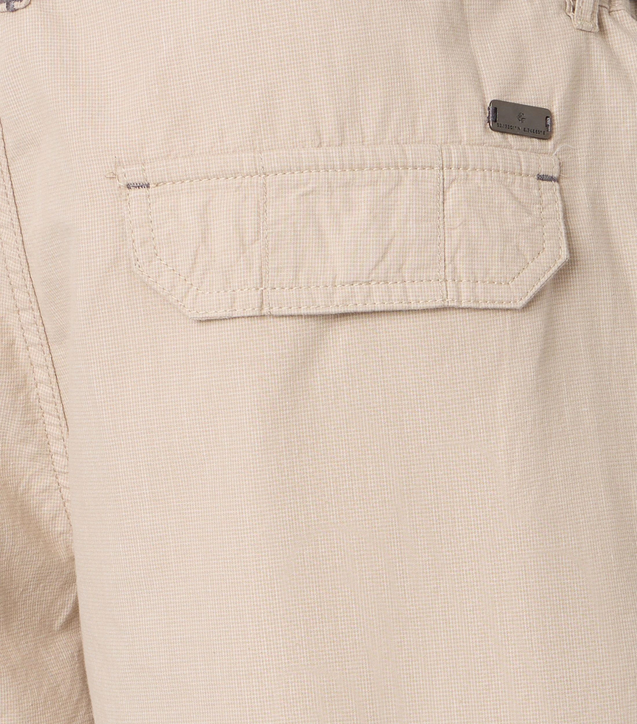 Shorts im unifarbenen Design in der Farbe Beige