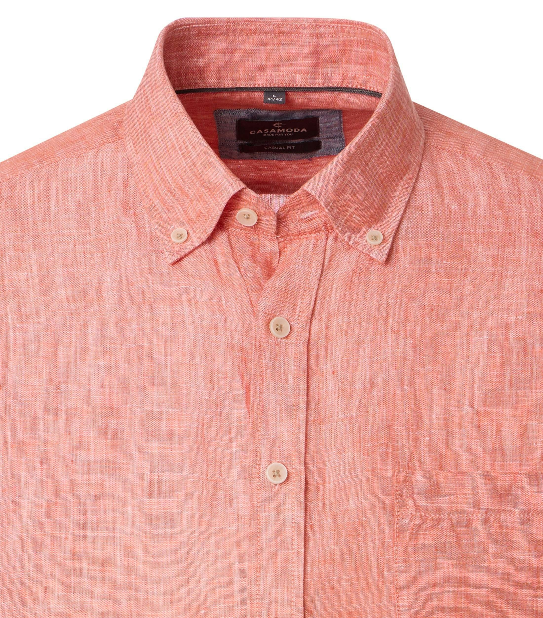 Ein Freizeithemd im uni Muster in der Farbe Hellorange