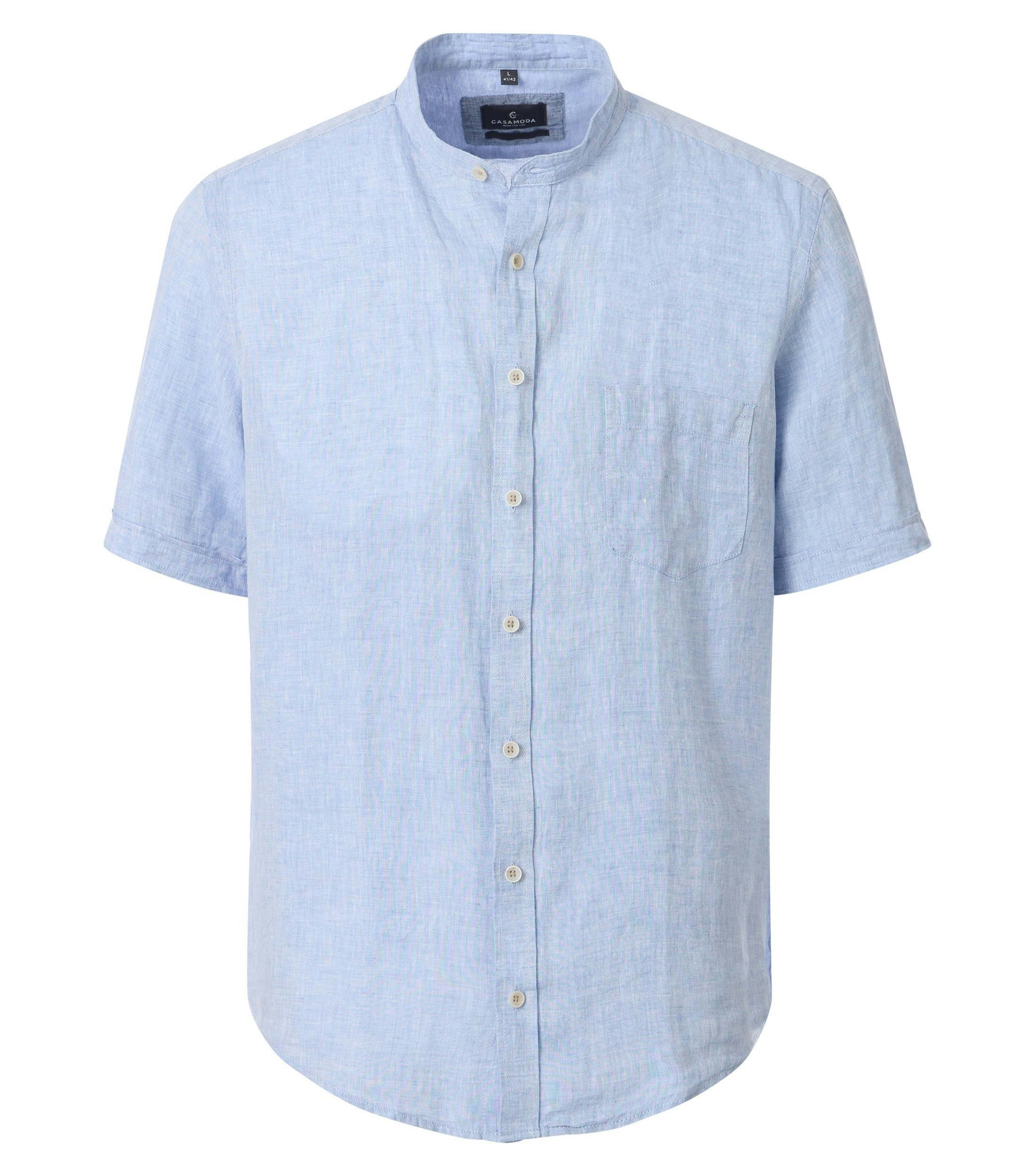 Ein Freizeithemd im uni Muster in der Farbe Blau