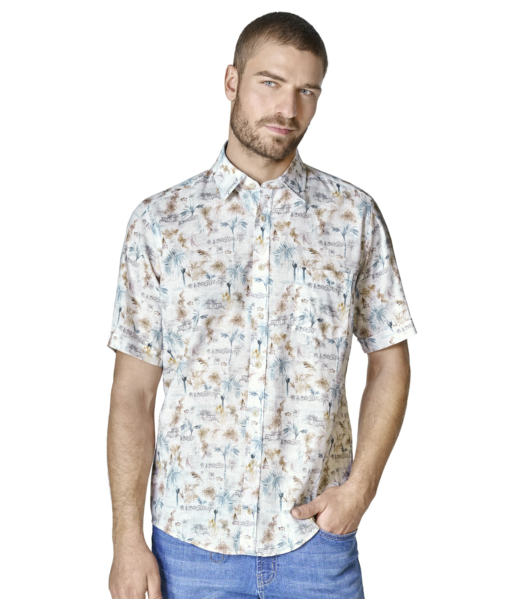 Ein Freizeithemd im Print Muster in der Farbe Beige