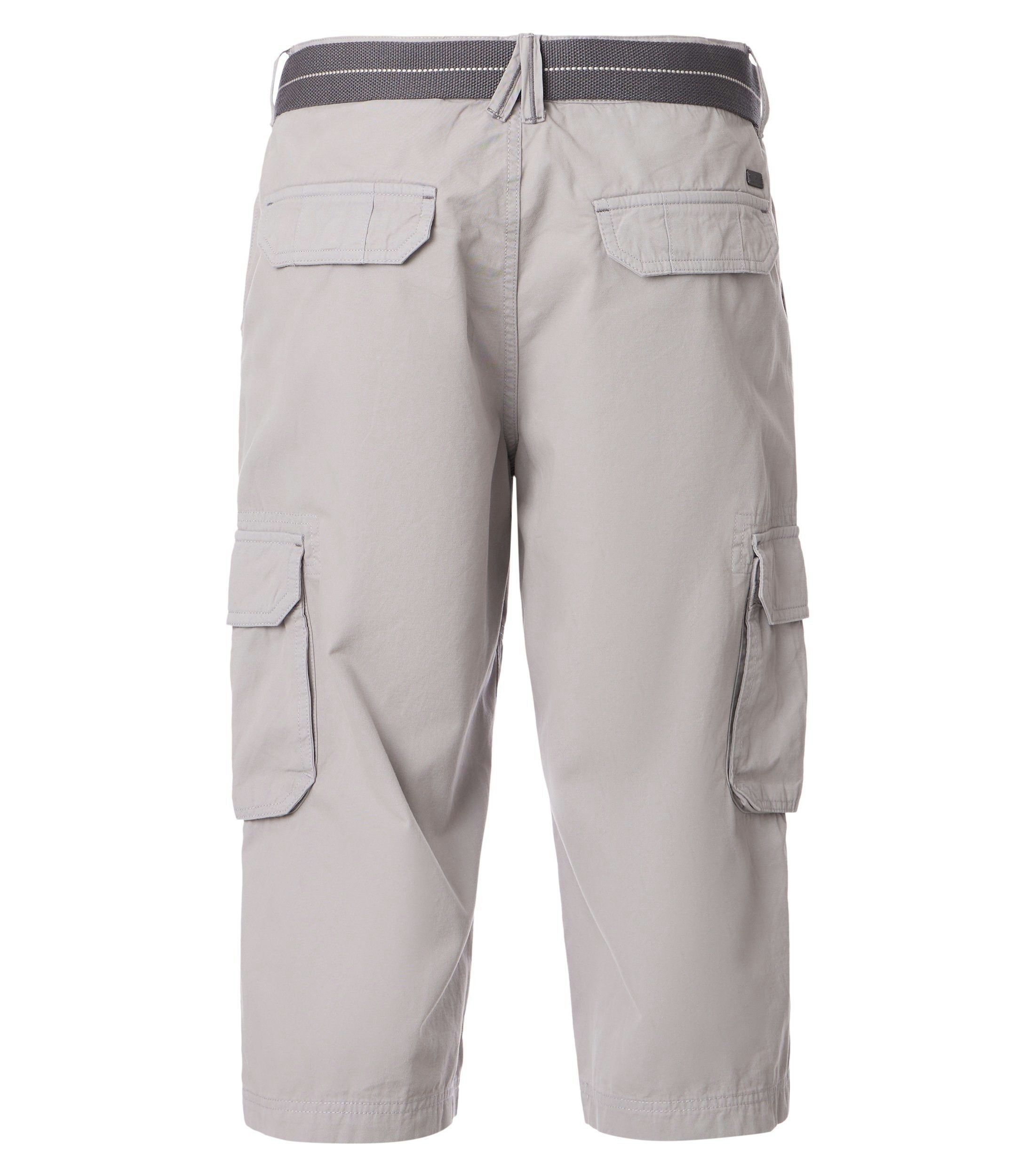 Eine Shorts im uni Muster in der Farbe Grau