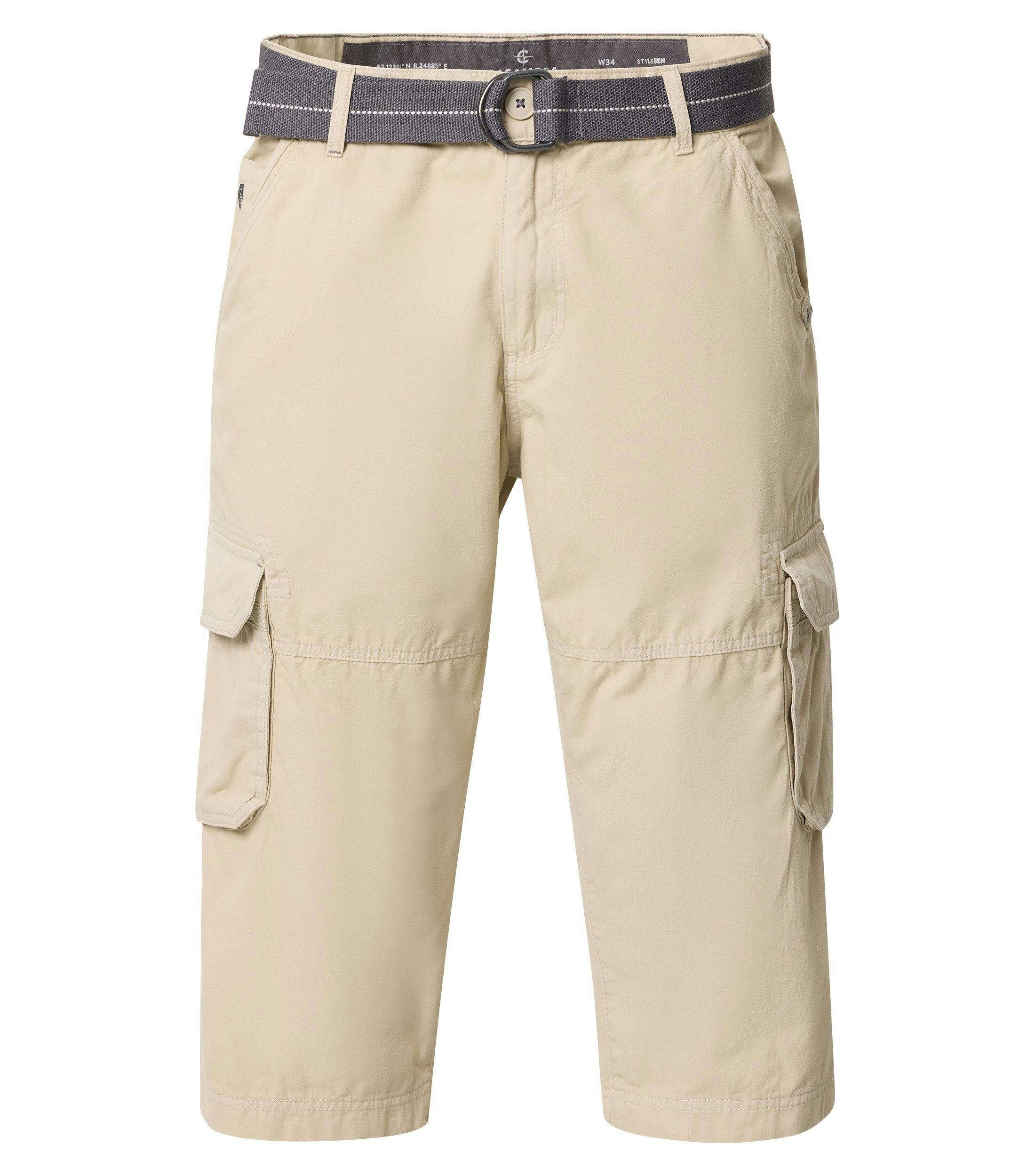 Eine Shorts im uni Muster in der Farbe Champagner Beige