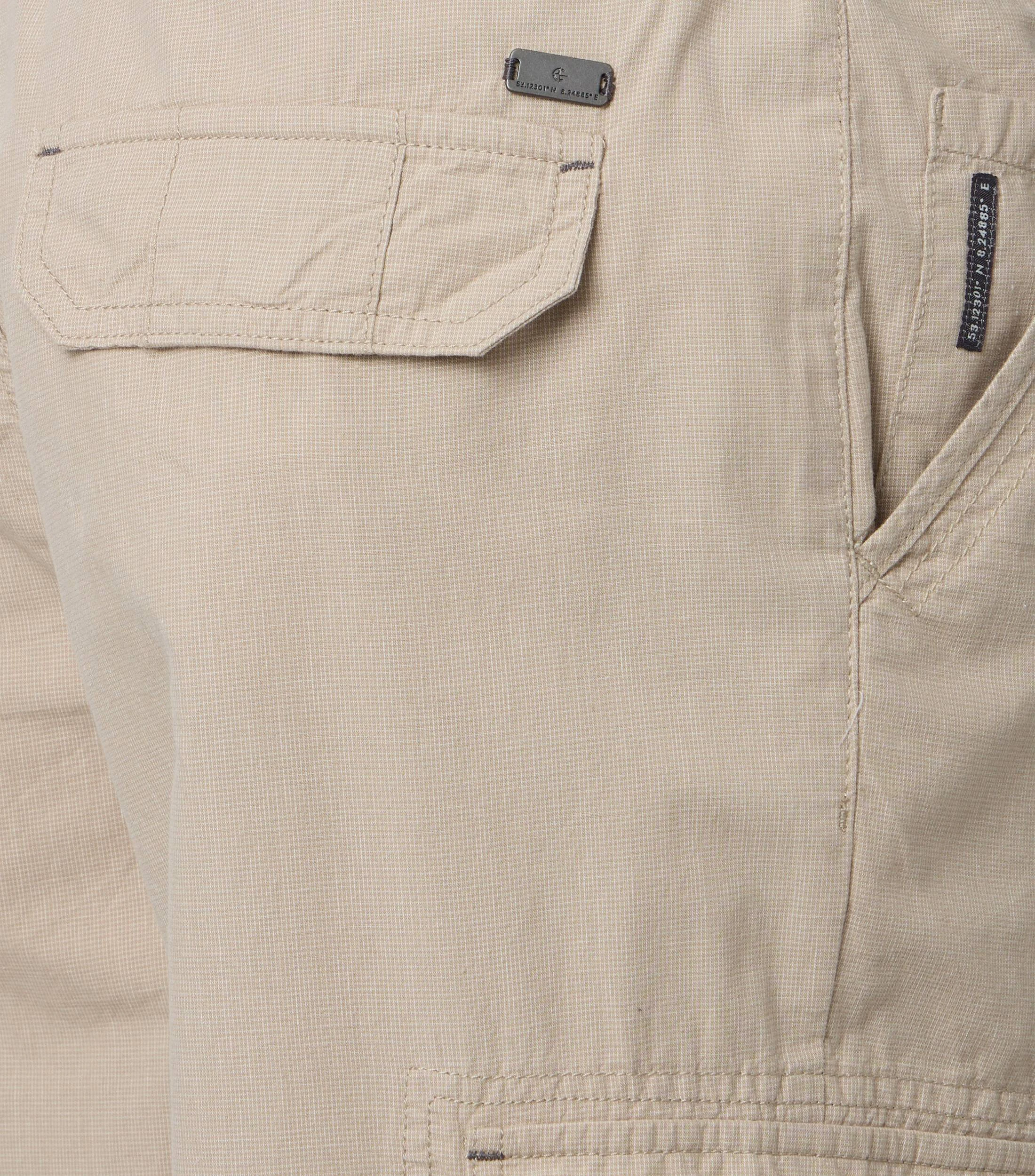 Shorts im unifarbenen Design in der Farbe Beige