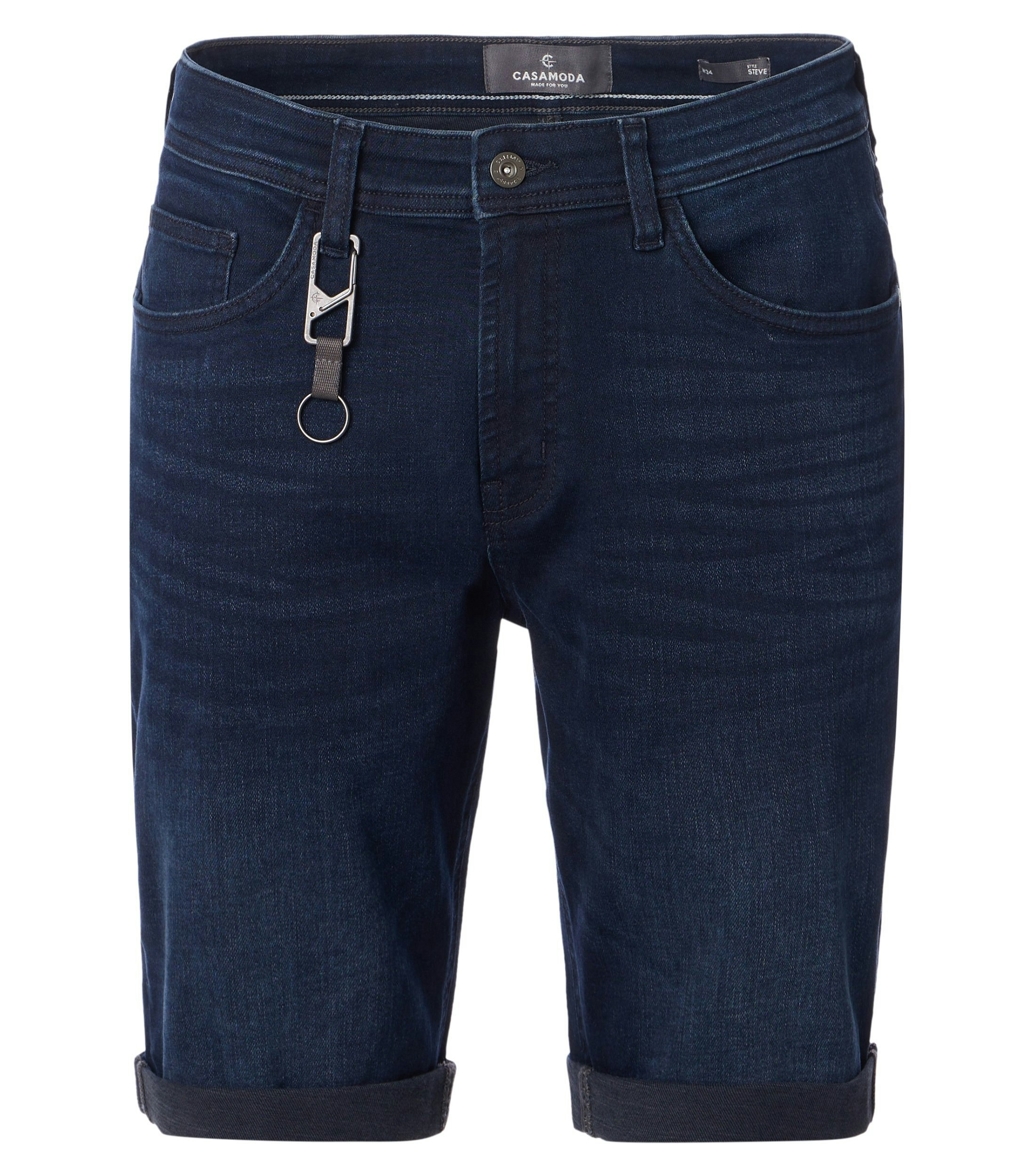 Eine Shorts im uni Muster in der Farbe Dunkelblau