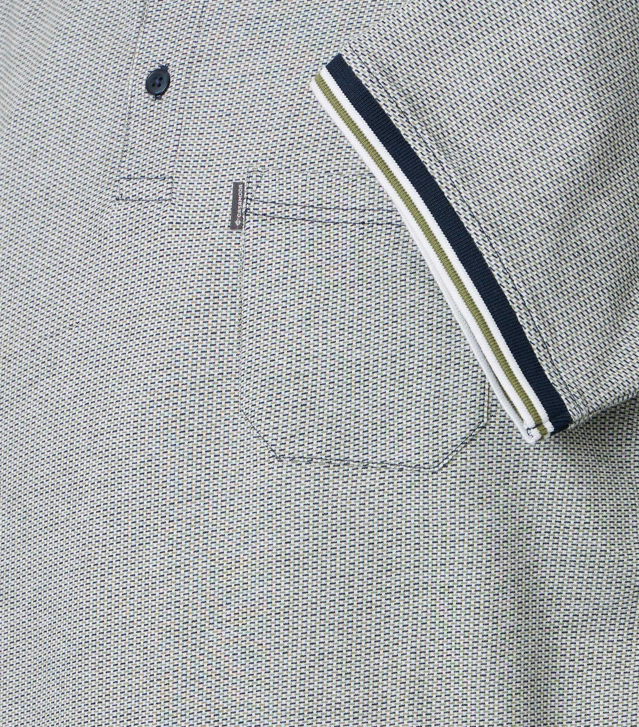 Ein Polo-Shirt im andere Muster Muster in der Farbe Hellgrün